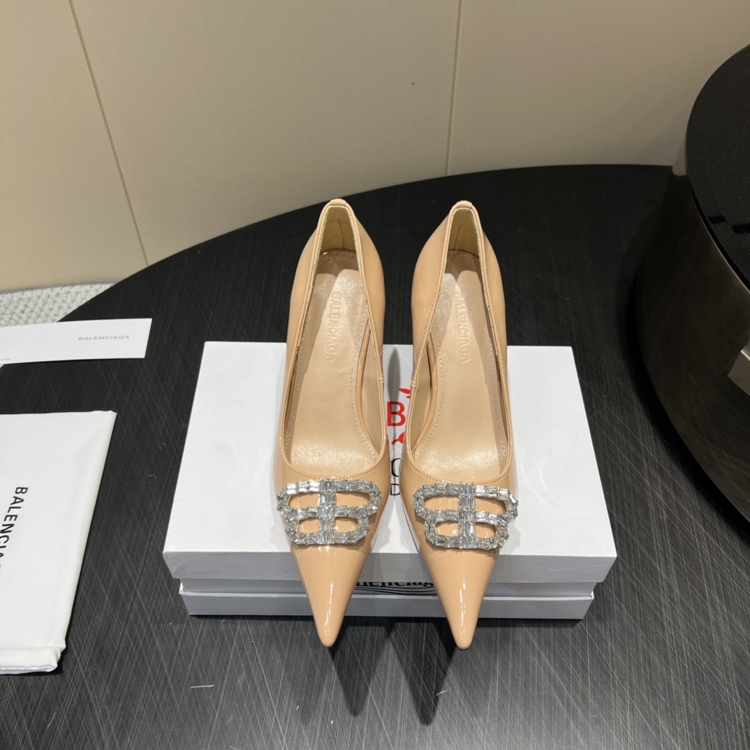 “744 Monopoly Top Version Custom Italian Leather Heels 2025 – Elegant, Comfortable, and Stylish Footwear Collection” - 图片 5