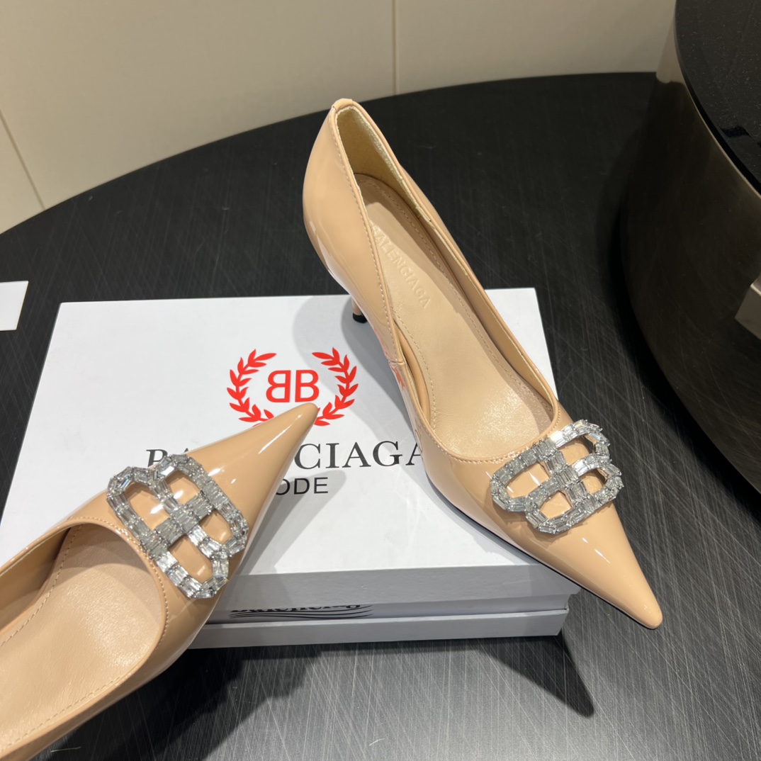 “744 Monopoly Top Version Custom Italian Leather Heels 2025 – Elegant, Comfortable, and Stylish Footwear Collection” - 图片 3