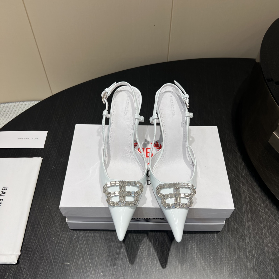 “720 Monopoly Top Version Women’s Shoes: Features, Materials, and Customization Options for 2025” - 图片 9