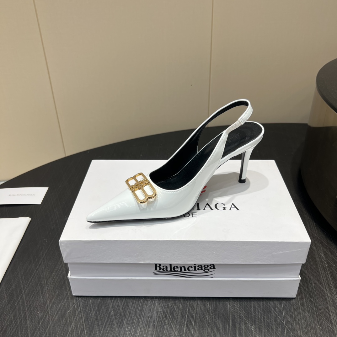 Title: Luxury Monopoly Top Version Shoe Features Zirconium Fabric and Italian Skin Bottom Summary: Premium shoe with cozy, soft design, zirconium fabric, sheepskin, and Italian leather bottom - 图片 4