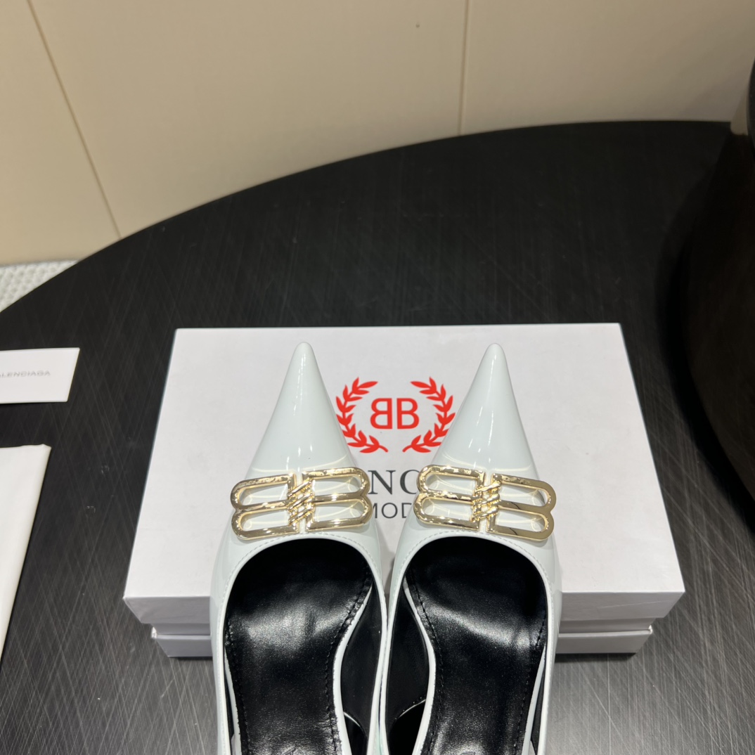 Title: Luxury Monopoly Top Version Shoe Features Zirconium Fabric and Italian Skin Bottom Summary: Premium shoe with cozy, soft design, zirconium fabric, sheepskin, and Italian leather bottom - 图片 7