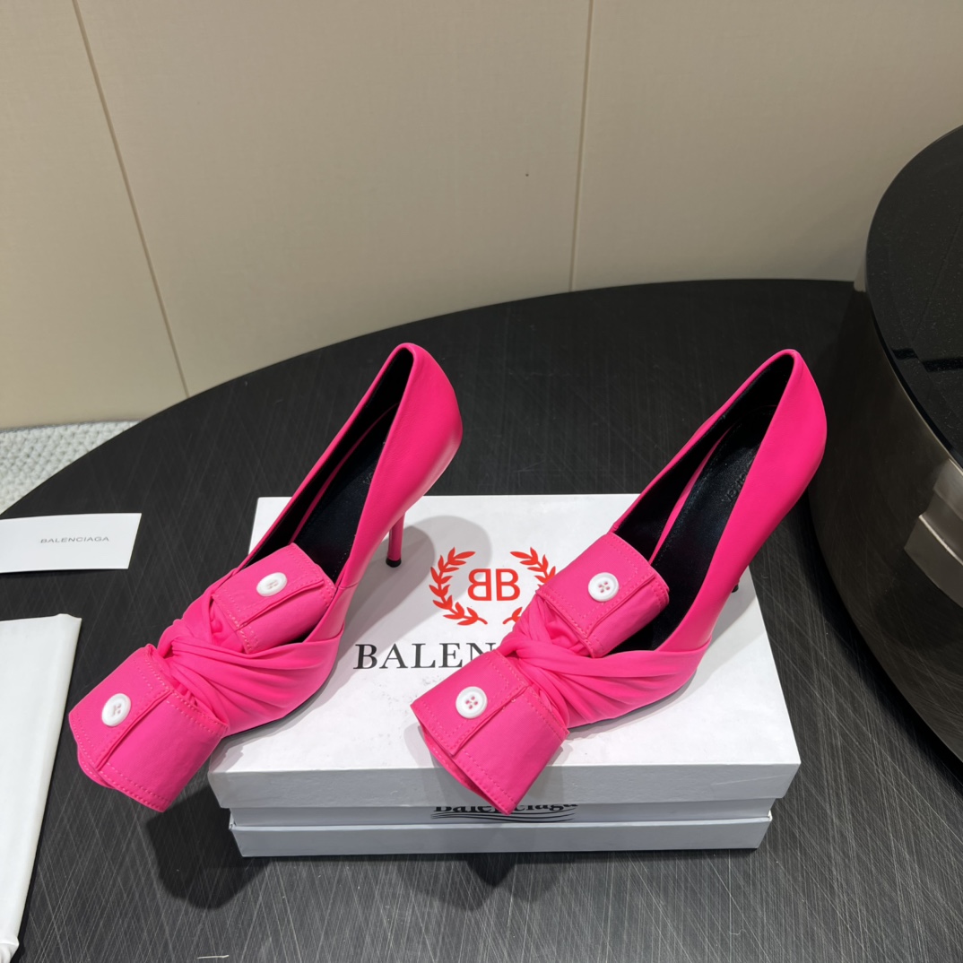 “720 Monopoly Top Version High Heels: Custom Italian Design with Sheepskin and Shellfish Buttons” - 图片 2