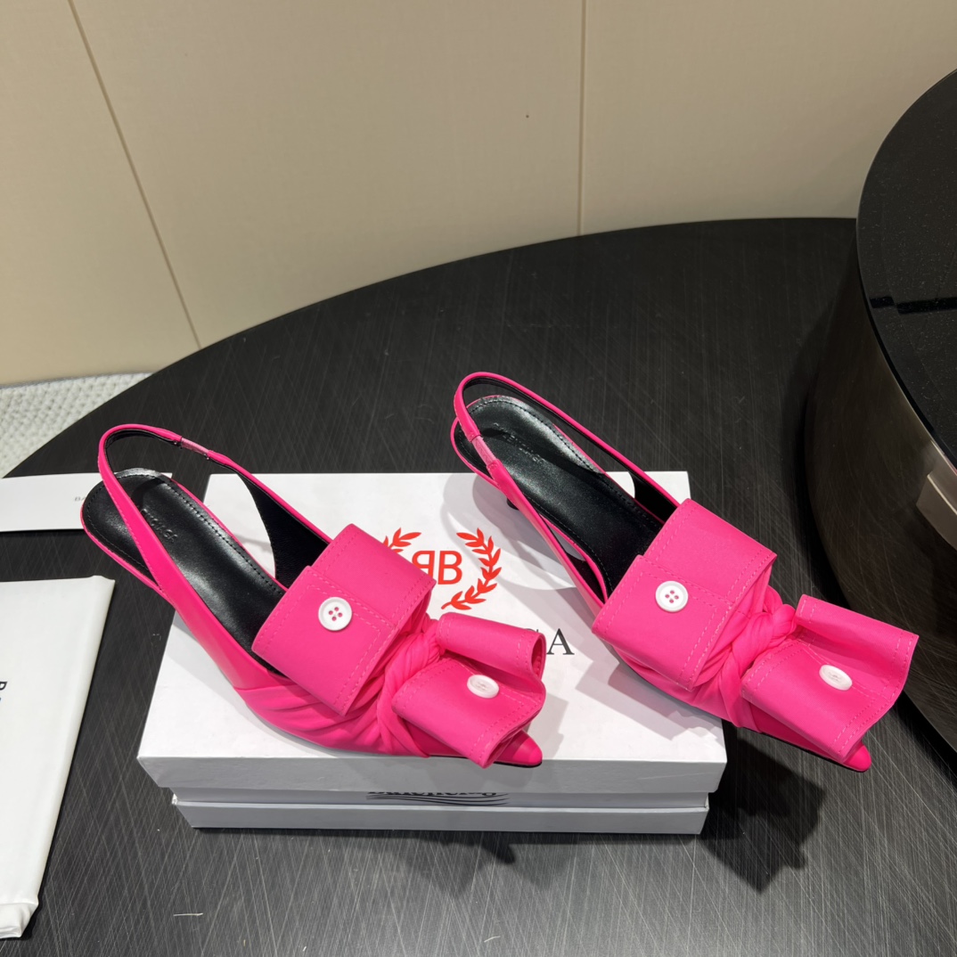 “720 Monopoly Top Version High Heels: Italian Leather, Sheepskin, Button Details, 5cm Heel Height (2025 Collection)” - 图片 3