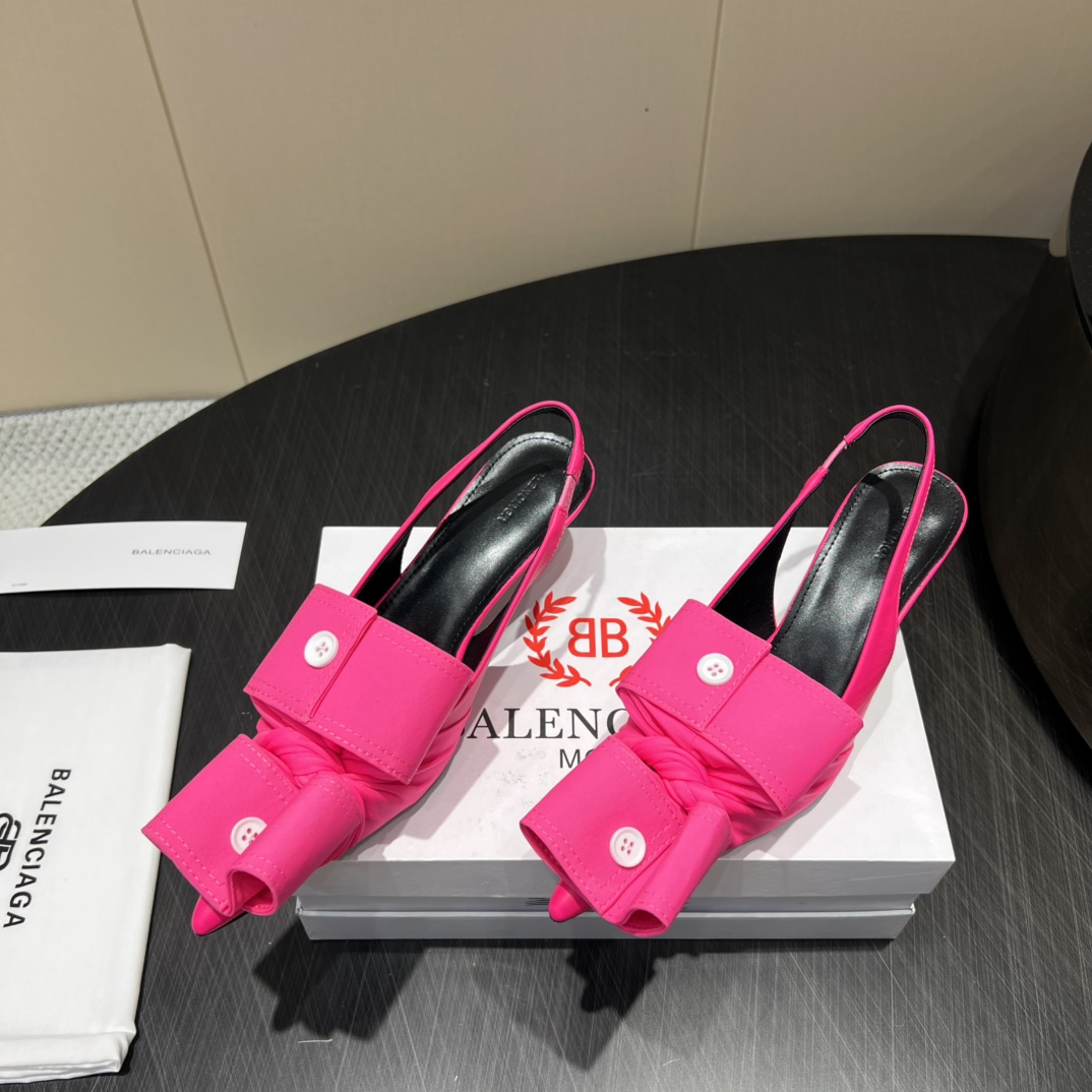 “720 Monopoly Top Version High Heels: Italian Leather, Sheepskin, Button Details, 5cm Heel Height (2025 Collection)” - 图片 1