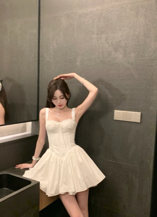 House of CB White Mini Dress, Sweetheart Neckline, Romantic Summer Outfit 1 House of CB White Mini Dress, Sweetheart Neckline, Romantic Summer Outfit