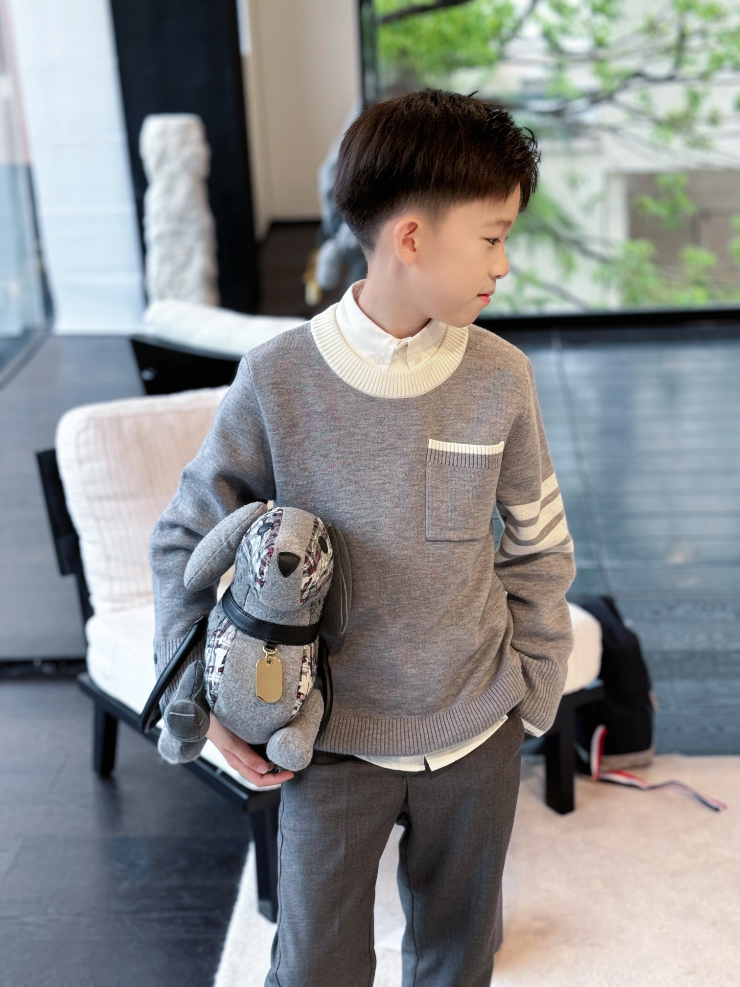 Stylish 2024 TB Pocket Sweater: Cash 100-160, College Fashion Statement with Bright Eyes. - 图片 3