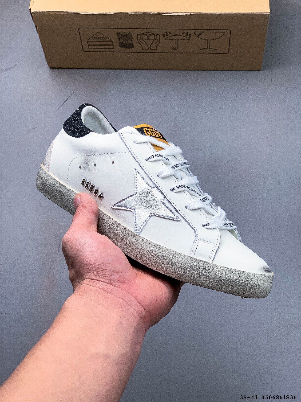 La serie de zapatillas sucias GGDB Golden Goose Super Star es muy popular y ha sido usada por celebridades de…