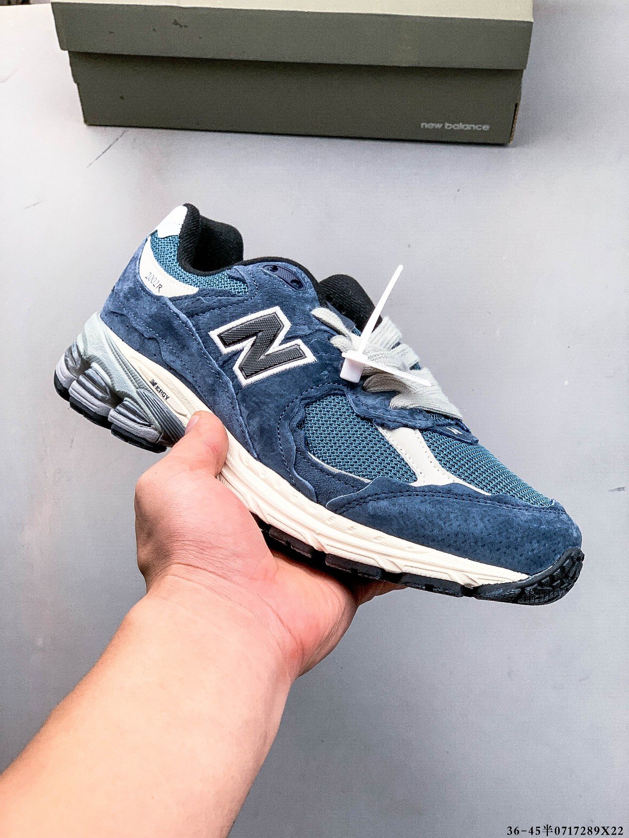 集合图 新百伦 NEW BALANCE NB2002 复古运动鞋 WL2002RA全球首发专治各种不帅 鞋身轻便 舒适性相当不错 #原厂代工 正单规格生产 头层小牛皮 橡胶大底 出口外贸订单 鞋子细节几乎和正品一模一样 上身随意搭配 百看不厌 0717289X22
