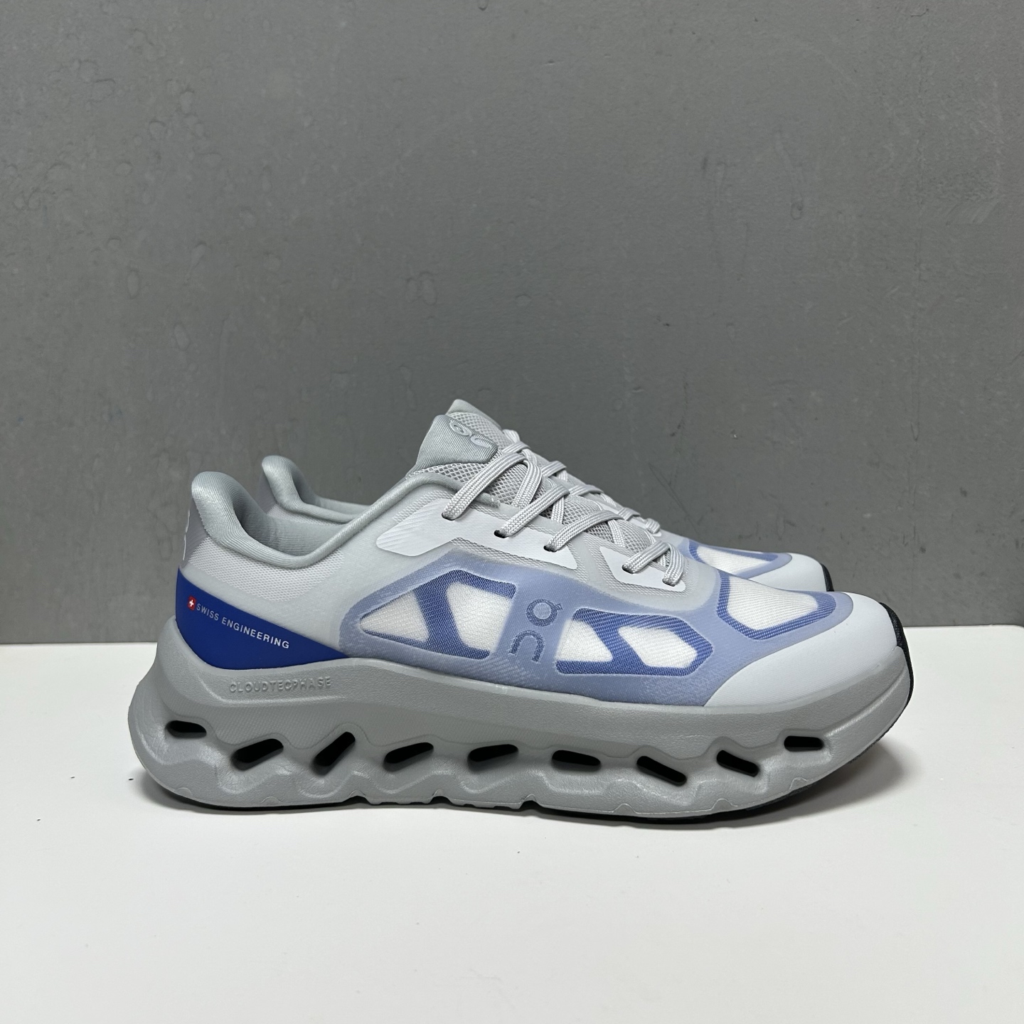 NO:897786,High version real price On Cloudtilt Remix comfortable and versatile casual running shoes size 36 37 38 39 40 41 42 43 44 45 46,19860909高版本实价 On Cloudtilt Remix 舒适百搭 休闲 跑步鞋 尺码 36 37 38 39 40 41 42 43 44 45 46,,Men's shoes
