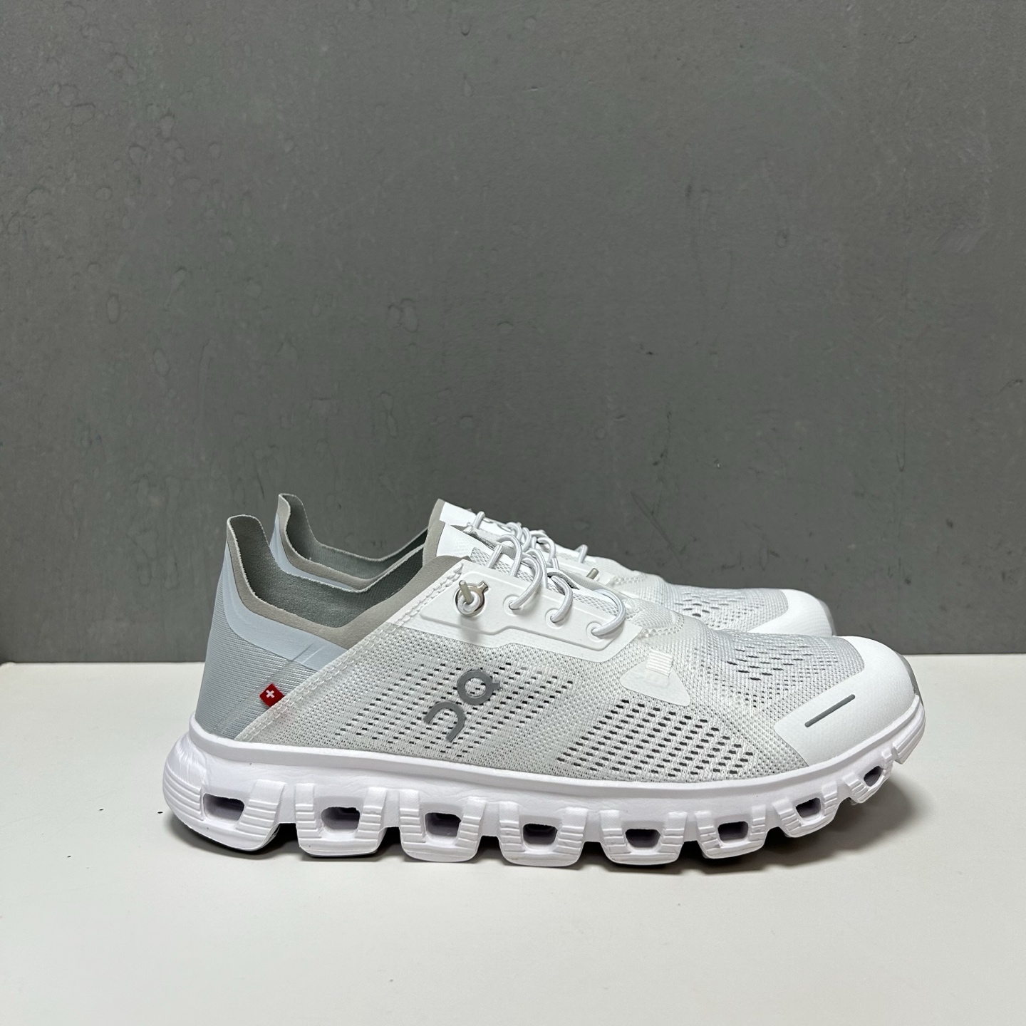 NO:898231,Actual price, in stock at the stall, On Cloud 6 COAST, comfortable, non-slip, wear-resistant, low-cut lifestyle shoes, size 36 37 38 39 40 41 42 43 44 45,19860909实价 档口现货 On Cloud 6 COAST 舒适 防滑耐磨 低帮 生活休闲鞋 尺码36 37 38 39 40 41 42 43 44 45,,Men's shoes