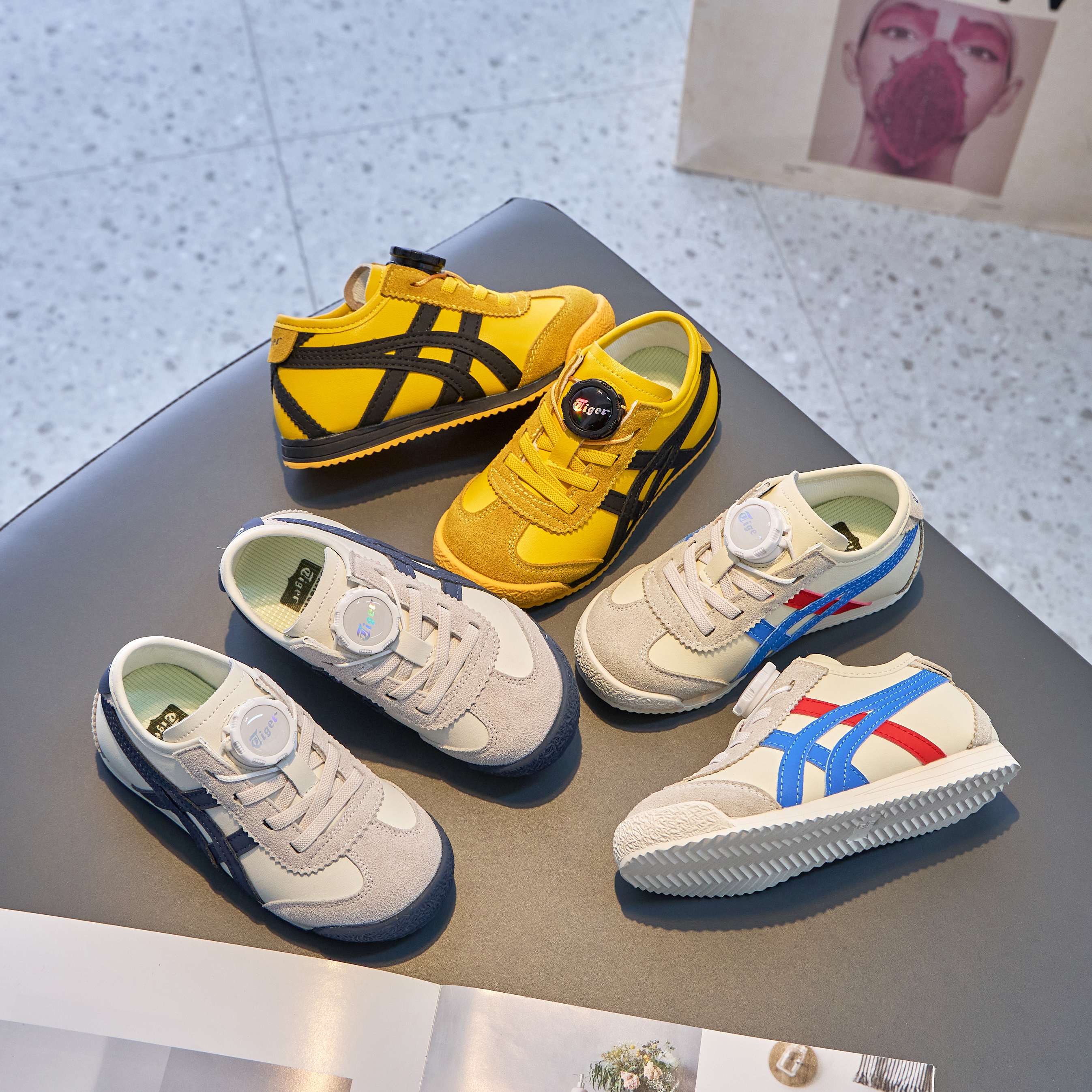 图片[7]-🍒鬼虎Tiger MEXICO 66旋转扣童鞋🍎💲 🚗 Tiger鬼虎MEXICO 66最火爆的网红款儿童休闲复古风休闲运动鞋🛵 💝鬼虎旋转扣阿甘鞋经典百搭男女童软底跑步鞋炸街Tiger一脚蹬童鞋💖 💘经典鬼冢虎板鞋李小龙一脚蹬轻便童鞋Tiger男女儿童旋转扣休闲鞋❤️ 颜色： 白兰红，黑黄，米藏青 号码：26-37码-选品中心
