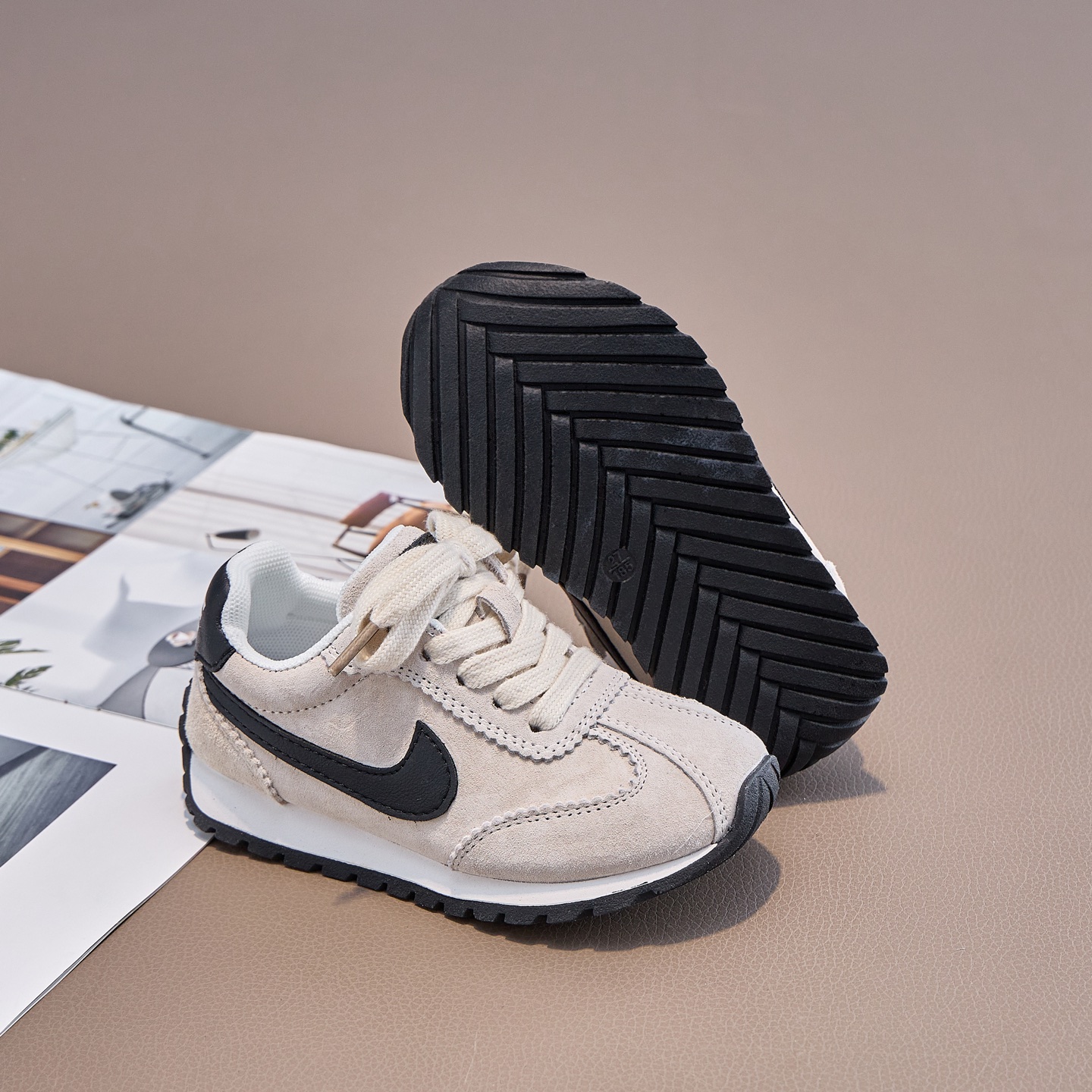 图片[3]-💝NIKE 耐克阿甘头层猪八休闲鞋26-37 阿甘鞋男女童鞋ins潮百搭复古老爹鞋跑鞋 🛵 🍎 头层猪巴休闲鞋Nike透气轻便防滑运动鞋童鞋 🔥-选品中心