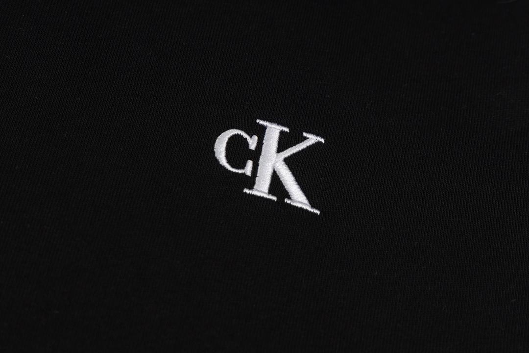 Cain Klein 24SS Embroidered Sleeves: Delicate Fabric, Modern American Fashion, Steel Marks, Black/White, S-XL - 图片 4