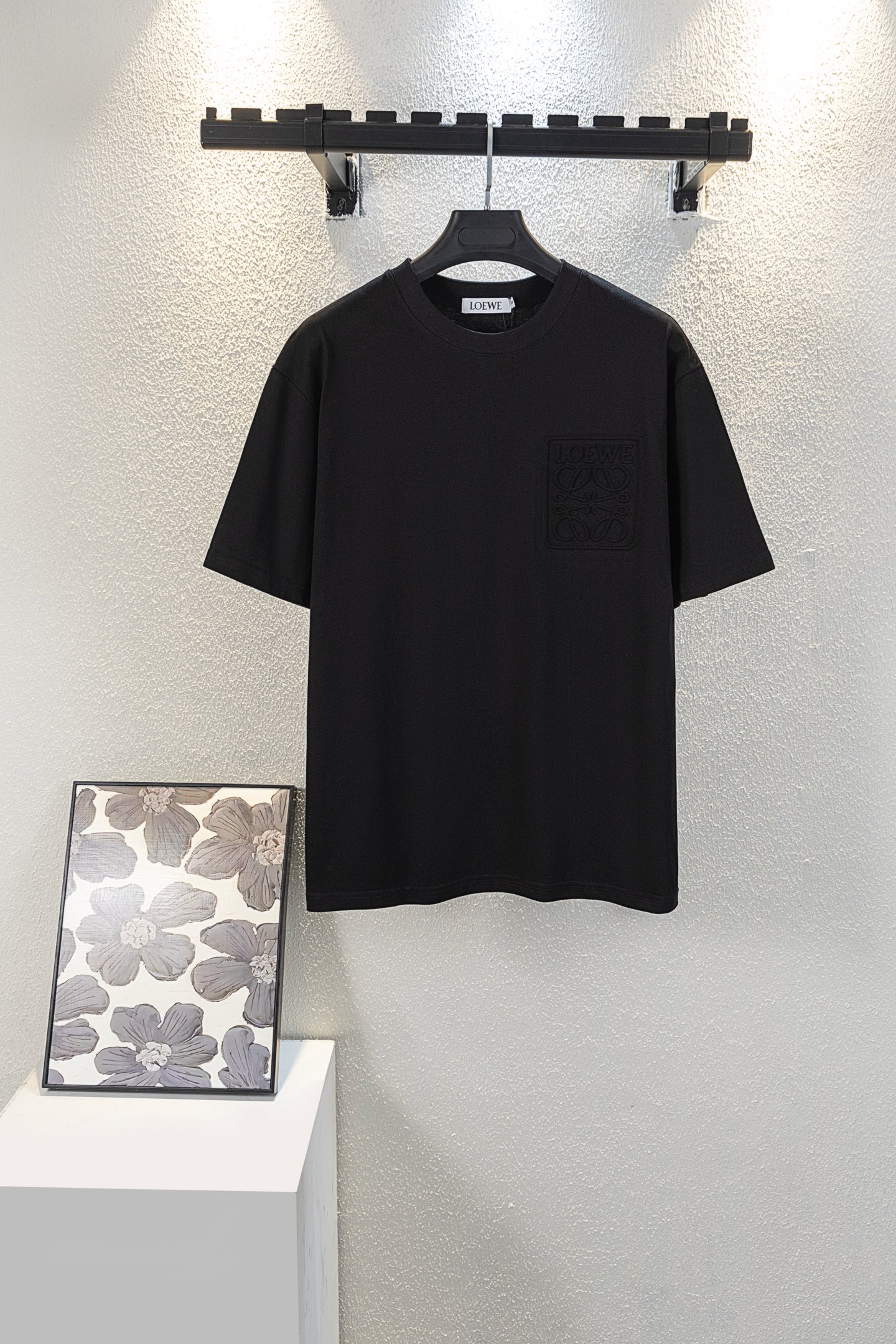 🅿️80 (Versión superior) Nº de modelo K462 🌟🌟Loewe, Loewe 𝟐𝟎𝟐𝟑𝐒𝐒 nueva camiseta manga corta con letras en relie…