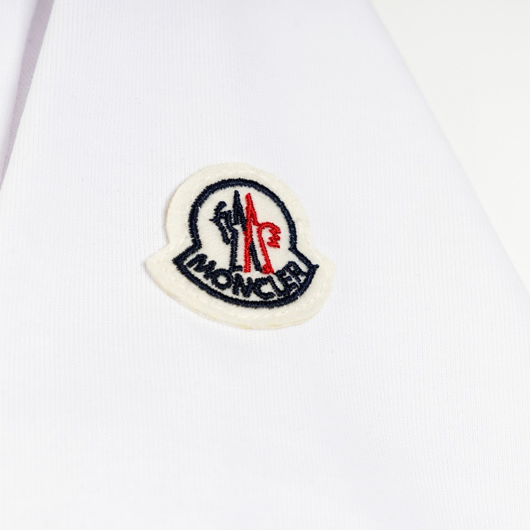 Moncler 2025 Collection: Custom 3D Logo T-Shirts in Black & White, Unisex XS-L. - 图片 5