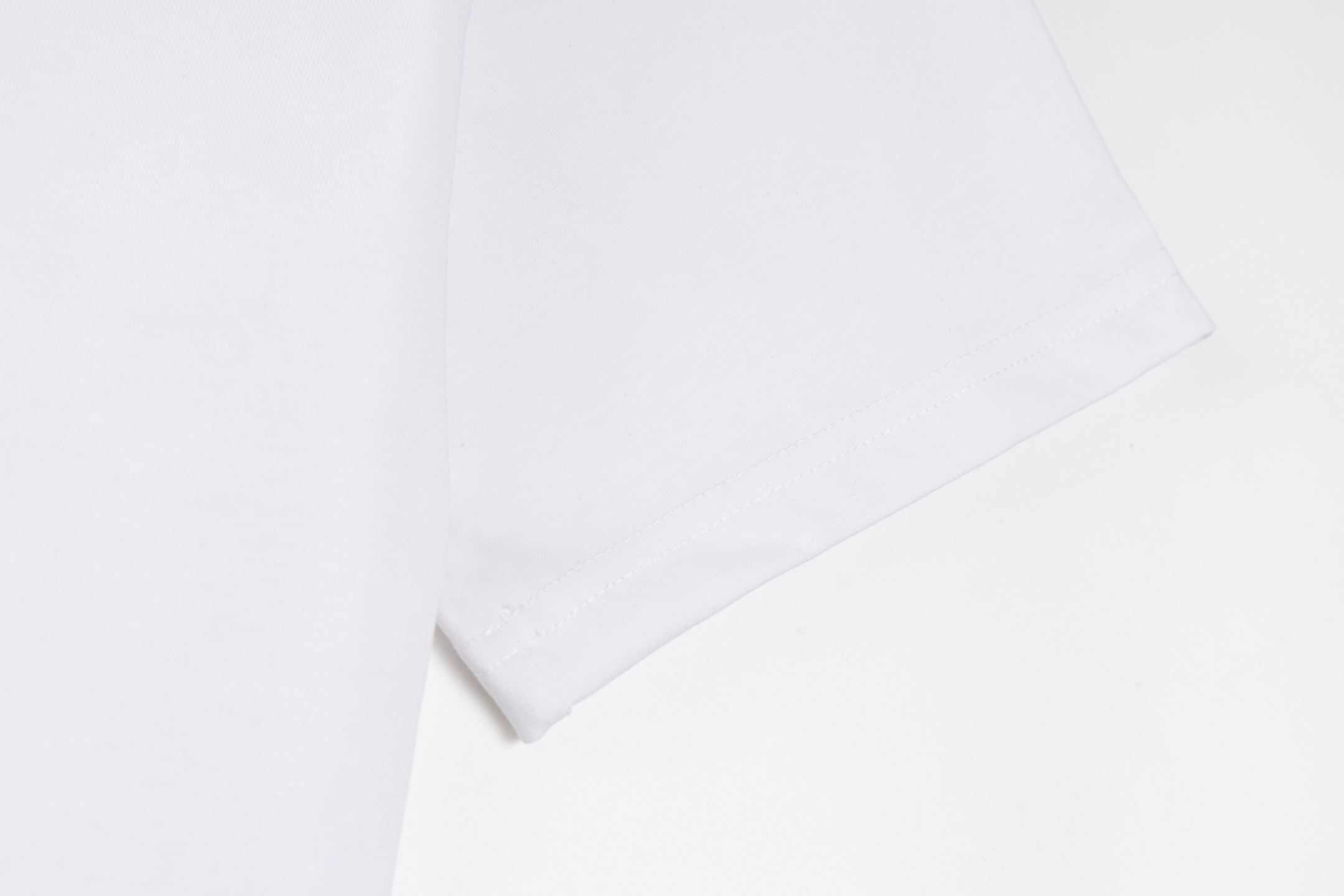 High-End Couple T-Shirts 2025: White Cotton, Unisex, XS-L, High Quality - 图片 9
