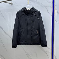 🆕ZEGNA·杰尼亚 2025开秋新款男士夹克外套连帽,原单三标齐全高端版本!连帽款式 高定专柜面料 透 🆕ZEGNA·杰尼亚 2025开秋新款男士夹克外套连帽,原单三标齐全高端版本!连帽款式 高定专柜面料 透