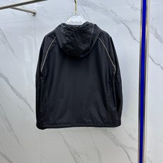 🆕ZEGNA·杰尼亚 2025开秋新款男士夹克外套连帽,原单三标齐全高端版本!连帽款式 高定专柜面料 透 🆕ZEGNA·杰尼亚 2025开秋新款男士夹克外套连帽,原单三标齐全高端版本!连帽款式 高定专柜面料 透