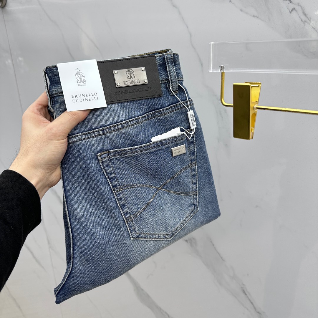 NO:133034,New BC high-end customization, the latest jeans in early spring 2025 are released simultaneously on the counter. Imported color fixing fabrics. Original custom reproduction. Customer-supplied hardware and auxiliary materials. Original quality. Heavy industry washing. Fine workmanship and excellent upper body!  Preferred single product produced by AX, code number 29-38 without 35.37, jeans, alexander wang19860909新款BC 高端定制、2025早春最新款牛仔裤 柜台同步发售 进口固色面料 原版定制复刻 客供五金辅料 原单品质 重工洗水 做工走线精细 上身绝佳！优选单品 AX出品 码数29-38无35.37,,jeans,alexander wang,Men's clothing