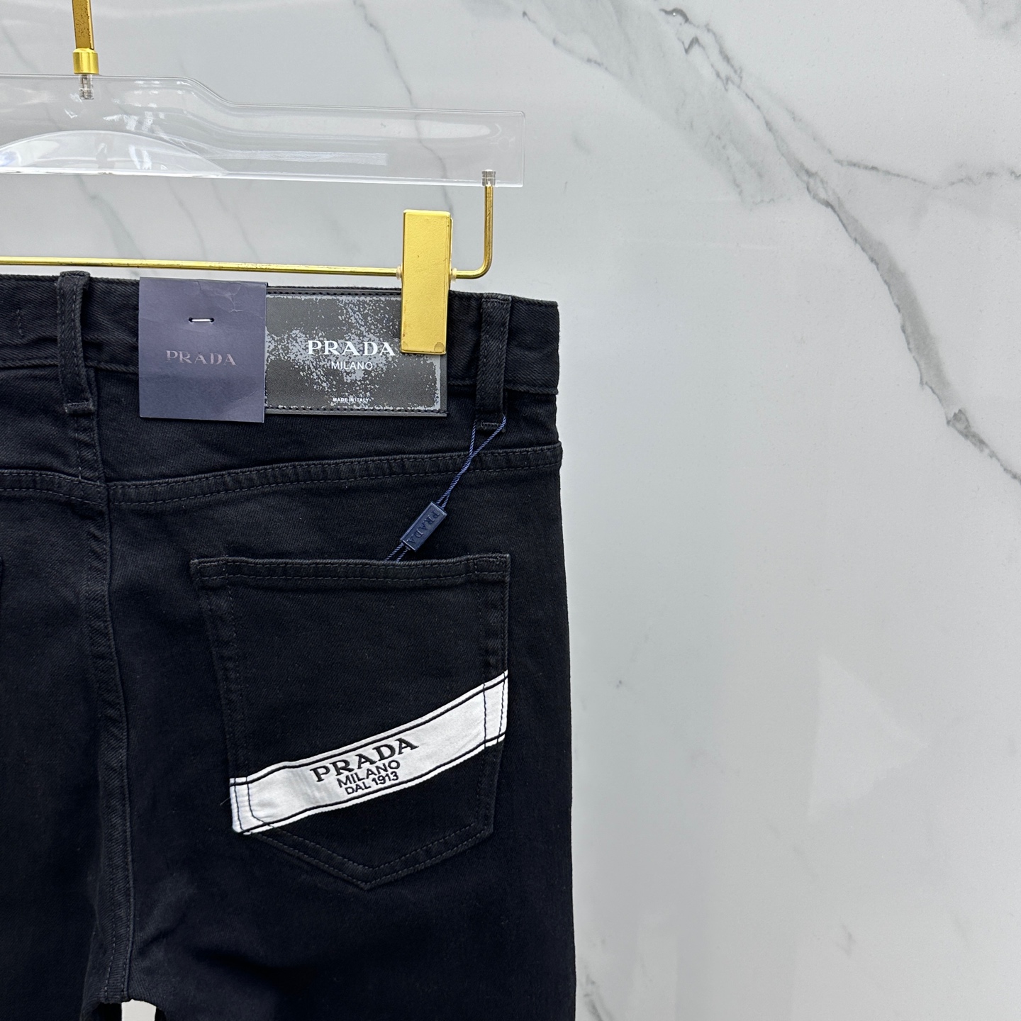  🆕Prada·普拉达 🔥高端定制、2025早春最新款小脚牛仔裤 柜台同步发售 进口固色面料 原版定制复