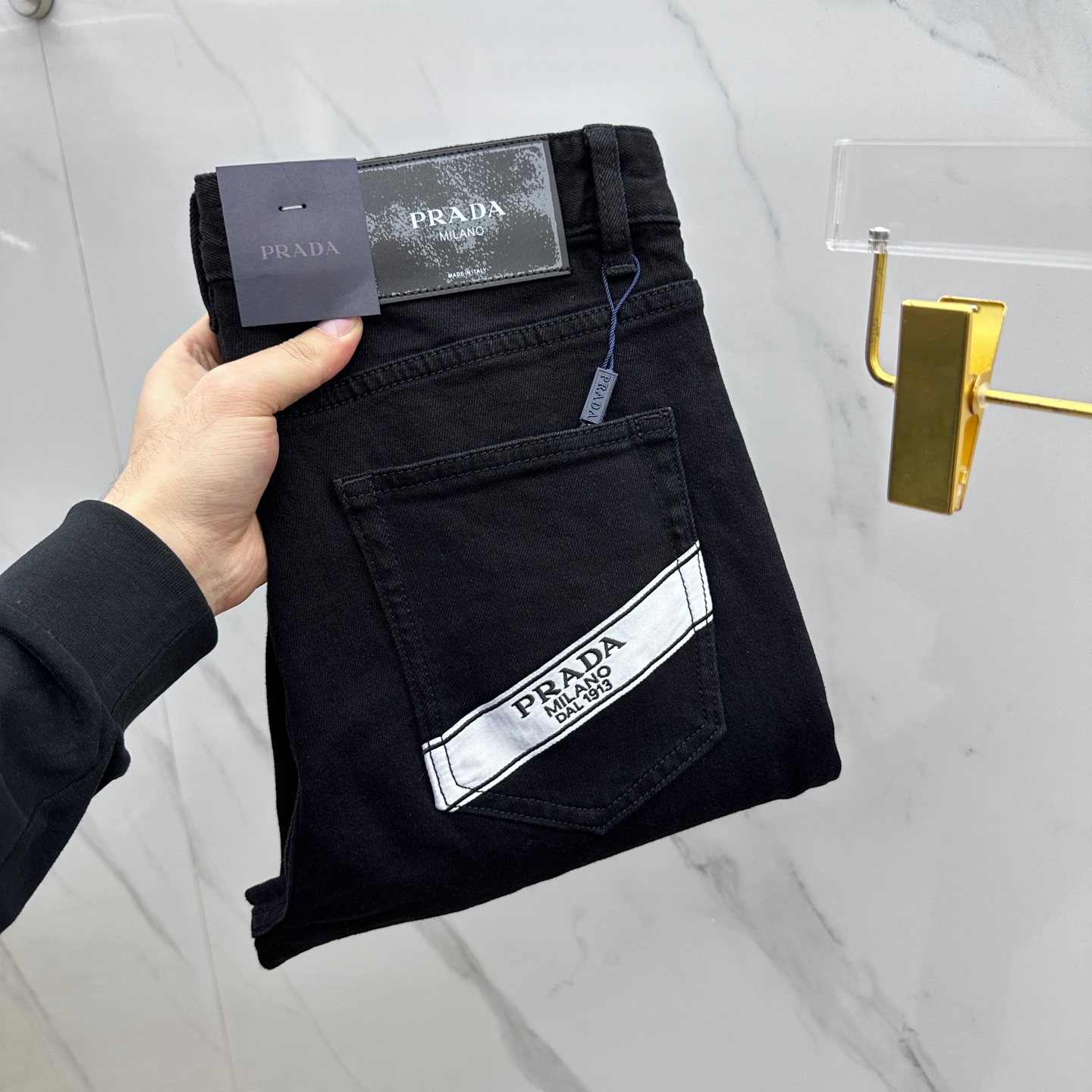  🆕Prada·普拉达 🔥高端定制、2025早春最新款小脚牛仔裤 柜台同步发售 进口固色面料 原版定制复
