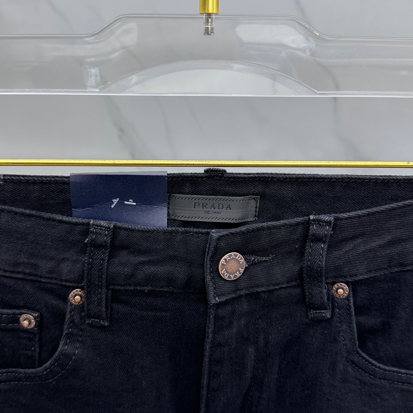  🆕Prada·普拉达 🔥高端定制、2025早春最新款小脚牛仔裤 柜台同步发售 进口固色面料 原版定制复