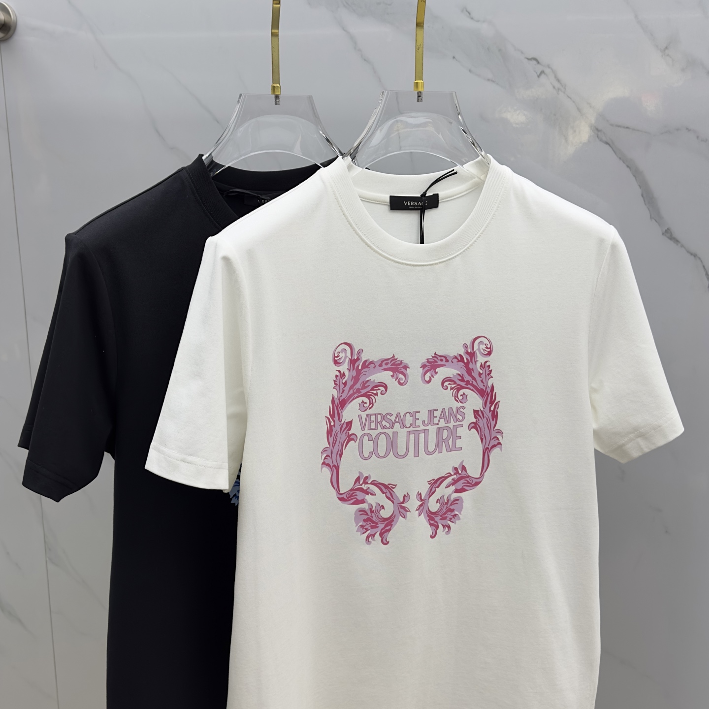  🆕VERSACE·范思哲 高定纯棉面料 2025春夏新品上市🍃时尚经典圆领短袖👍🏻时尚单品设计，更加时