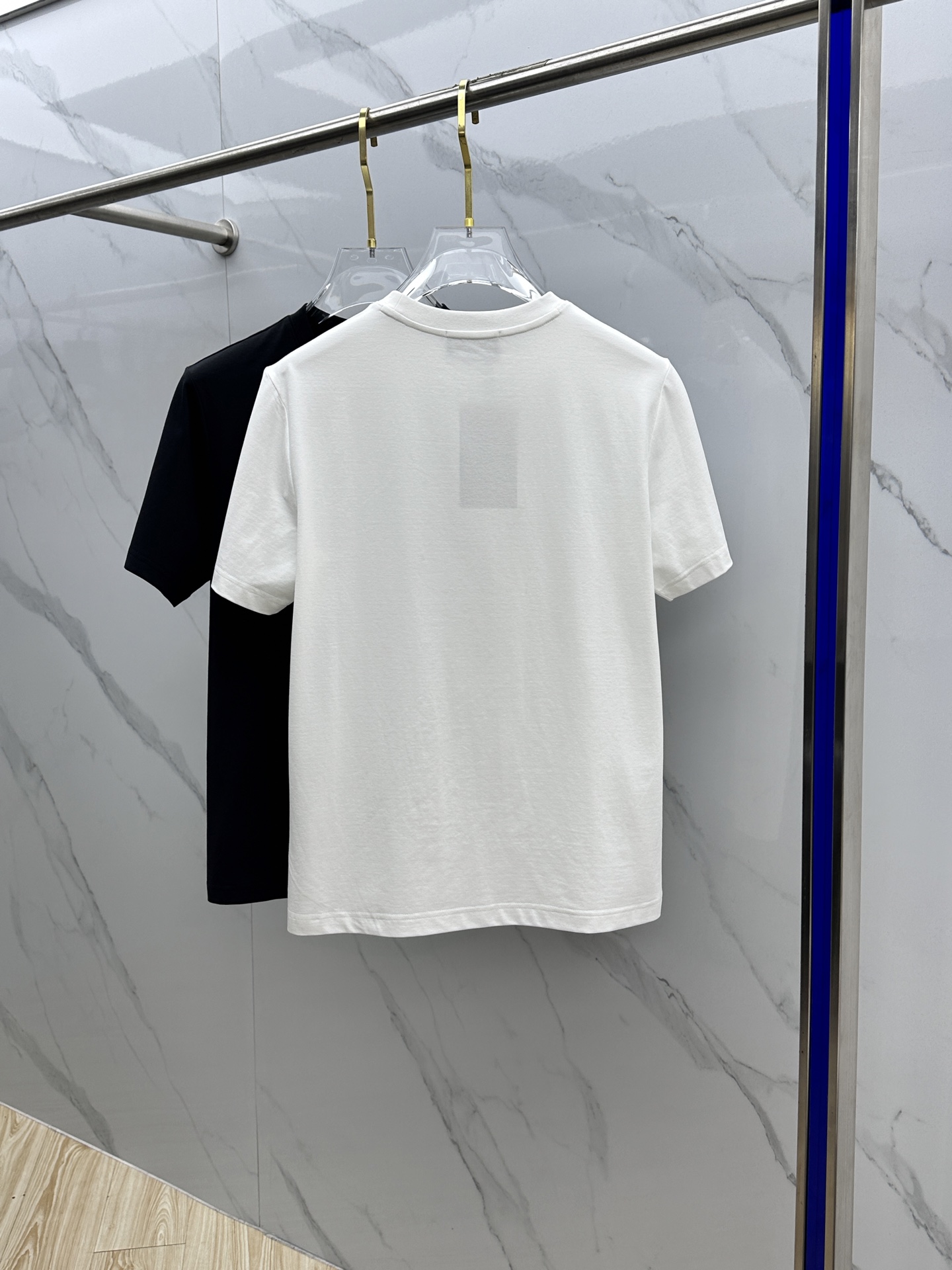 🆕GUCCI·古驰 高定纯棉面料 2025春夏新品上市🍃时尚经典圆领短袖👍🏻时尚单品设计，更加时尚舒适