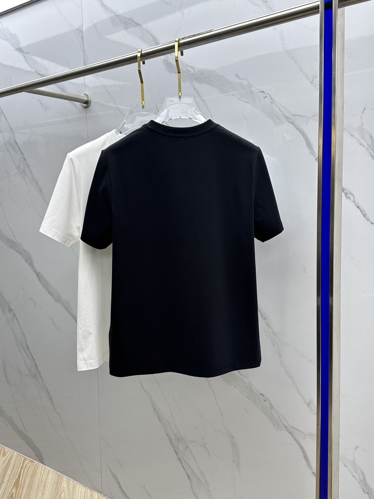  🆕GUCCI·古驰 高定纯棉面料 2025春夏新品上市🍃时尚经典圆领短袖👍🏻时尚单品设计，更加时尚舒适