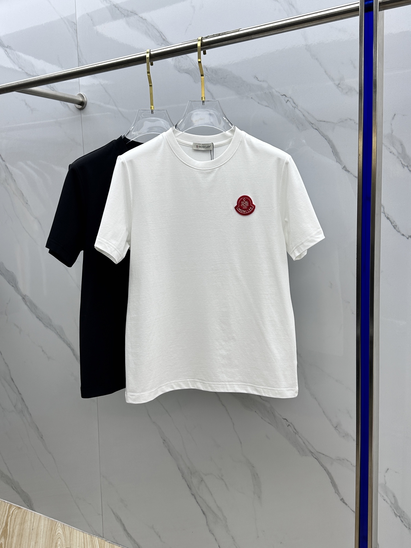  🆕Moncler·蒙口  高定纯棉面料 2025春夏新品上市🍃时尚经典圆领短袖👍🏻时尚单品设计，更加时