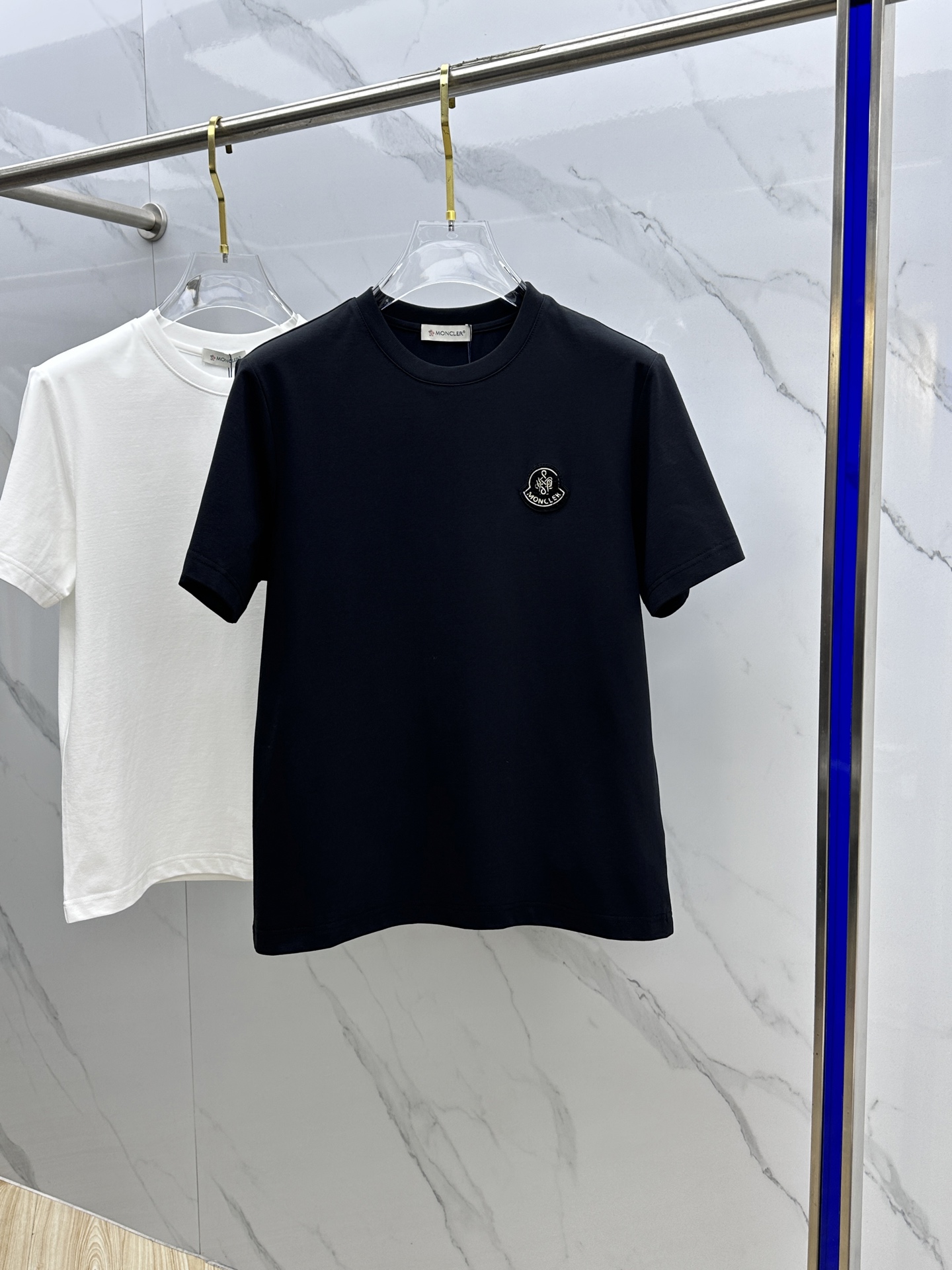  🆕Moncler·蒙口  高定纯棉面料 2025春夏新品上市🍃时尚经典圆领短袖👍🏻时尚单品设计，更加时