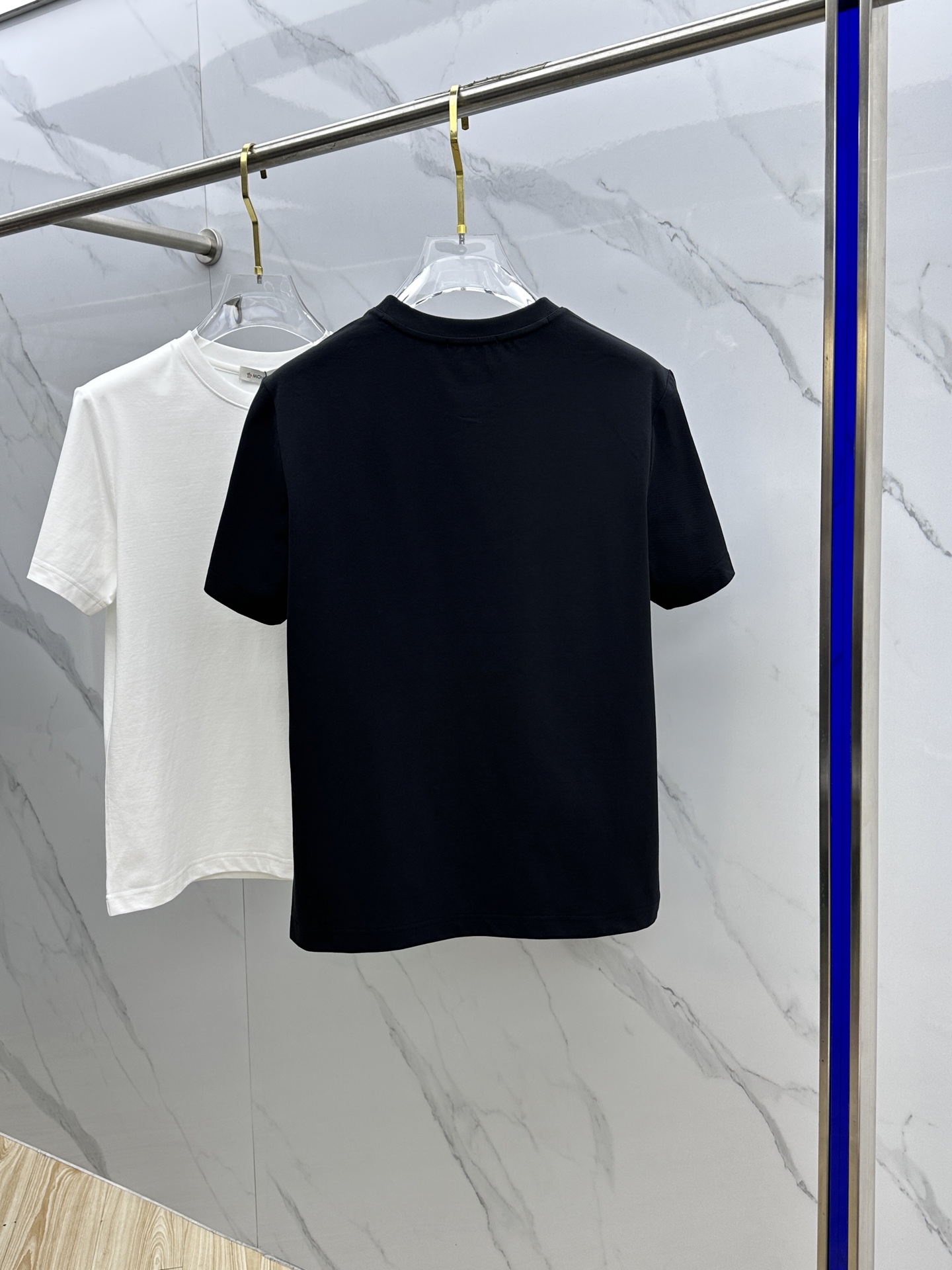  🆕Moncler·蒙口  高定纯棉面料 2025春夏新品上市🍃时尚经典圆领短袖👍🏻时尚单品设计，更加时