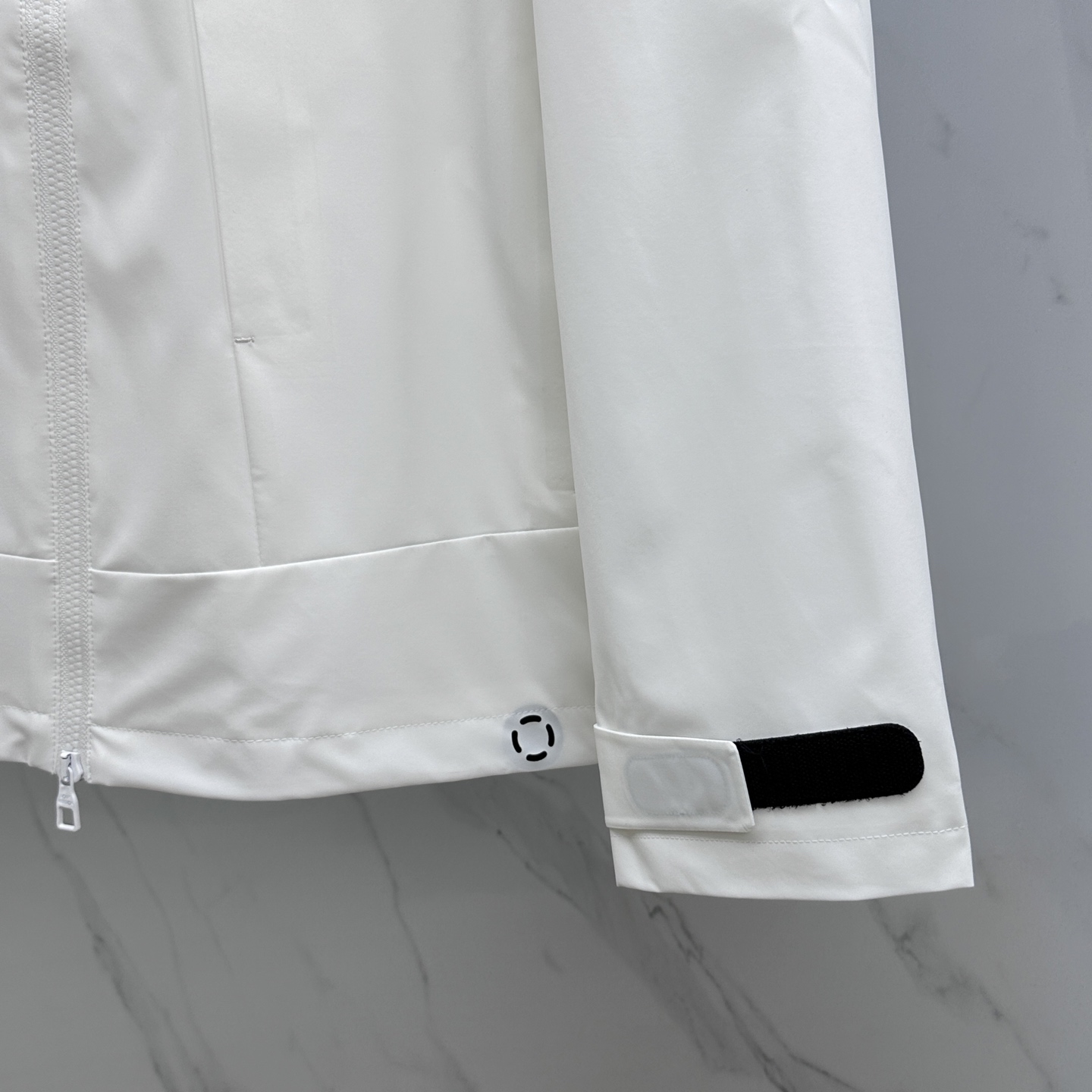 。 🆕LV·路易威登 2025开秋新款男士夹克连帽（不可拆卸）外套，原单三标齐全高端版本！拉链款式 高定