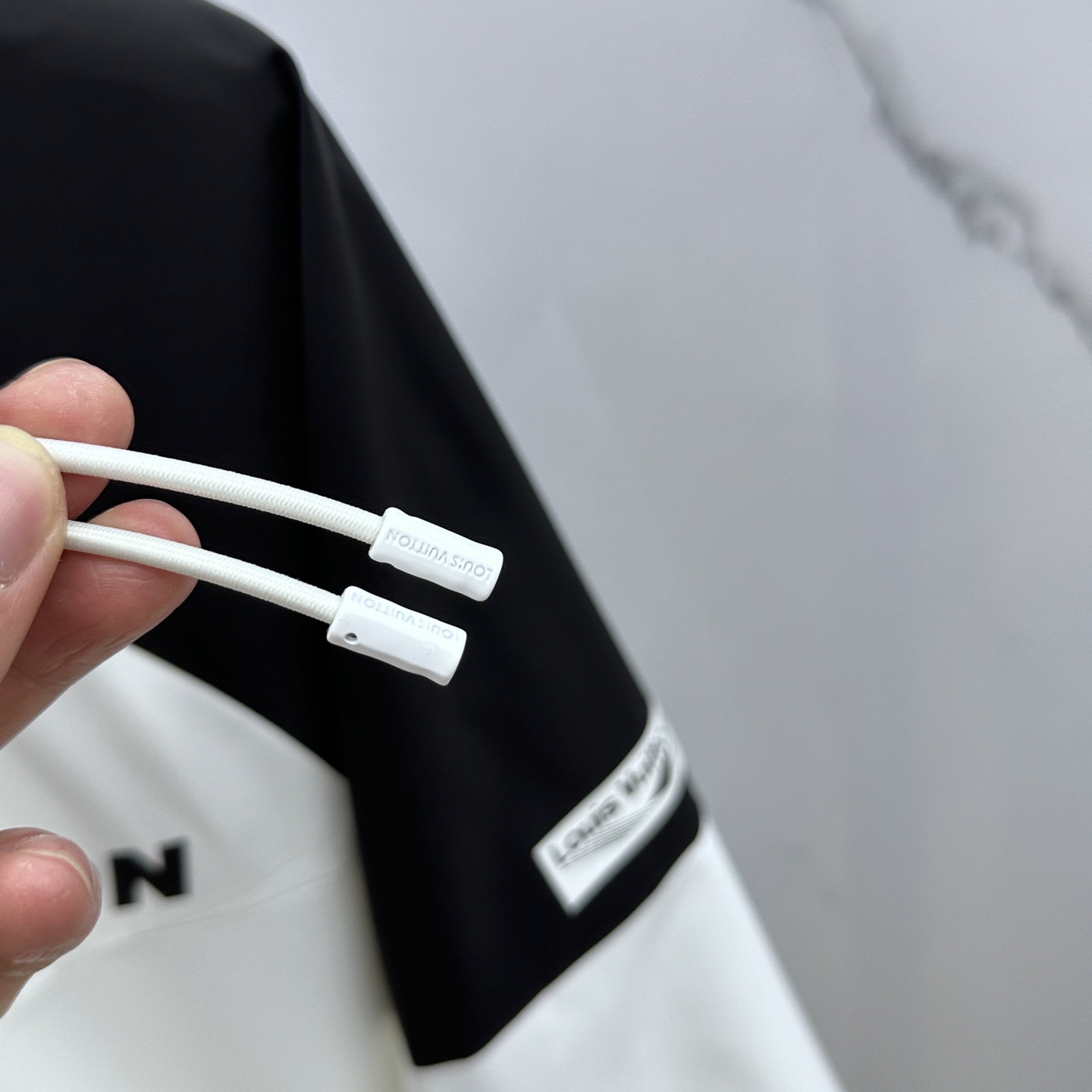 。 🆕LV·路易威登 2025开秋新款男士夹克连帽（不可拆卸）外套，原单三标齐全高端版本！拉链款式 高定