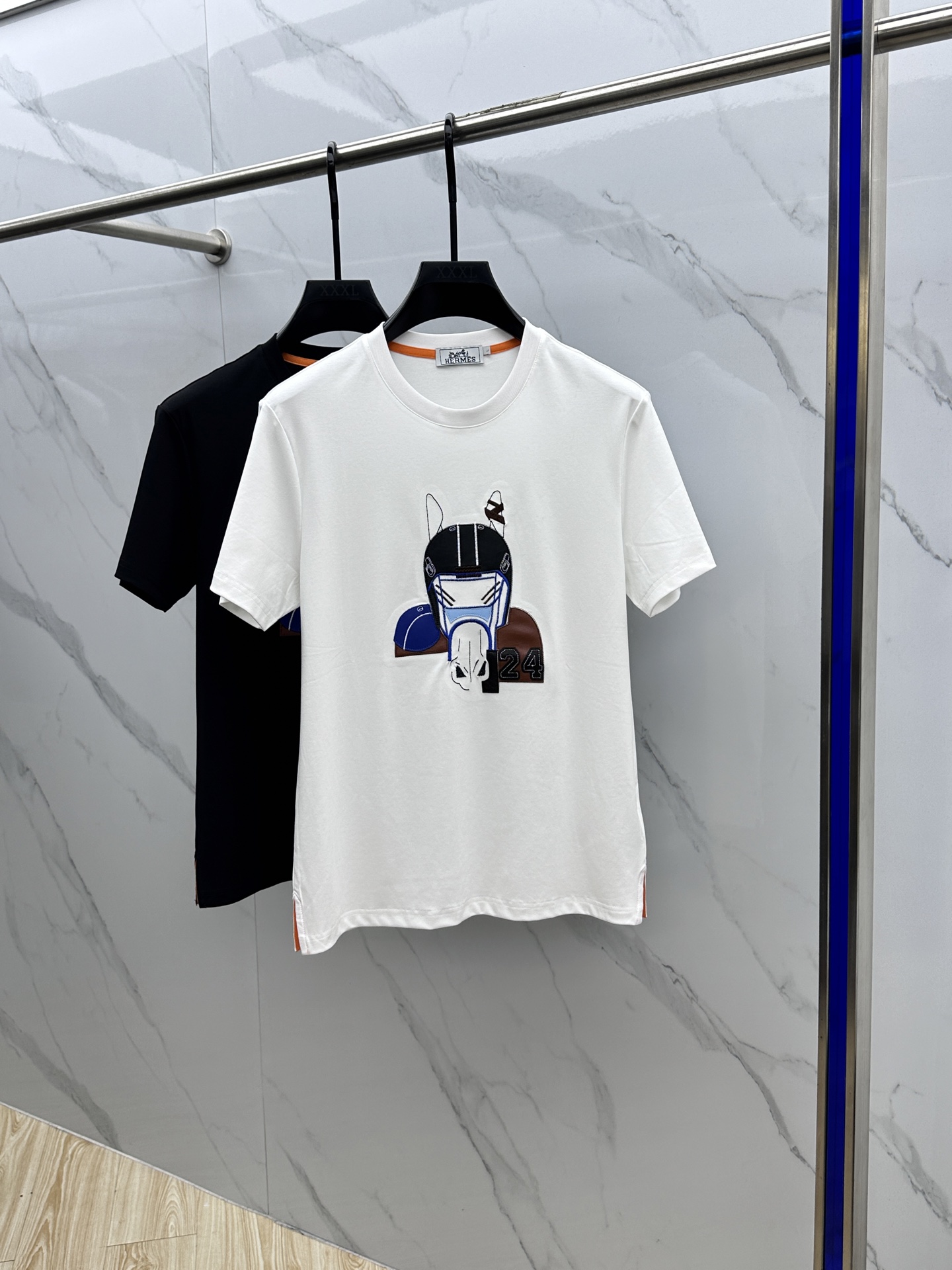  🆕HERMES·爱马仕  2025春夏新款首发专柜最新款短袖圆领T恤 高端订制 设计前卫时尚！品牌lo