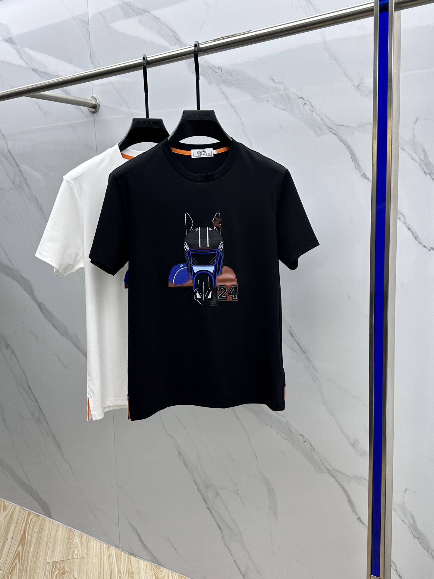  🆕HERMES·爱马仕  2025春夏新款首发专柜最新款短袖圆领T恤 高端订制 设计前卫时尚！品牌lo
