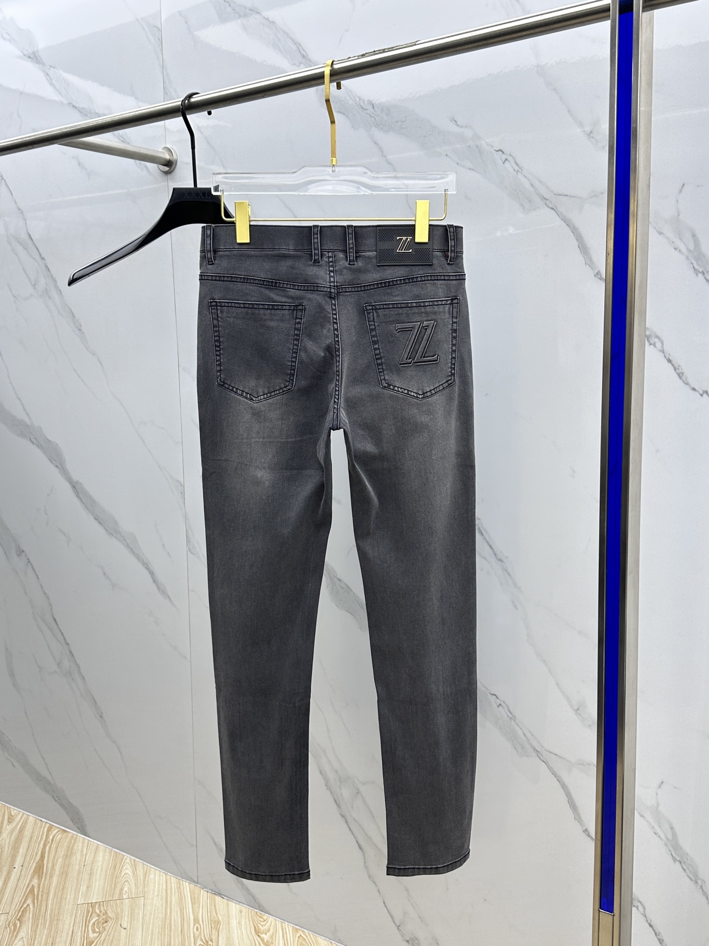  🆕ZEGNA·杰尼亚 🔥高端定制、2025早春薄款最新款牛仔裤 柜台同步发售 小脚版型，进口固色面料 