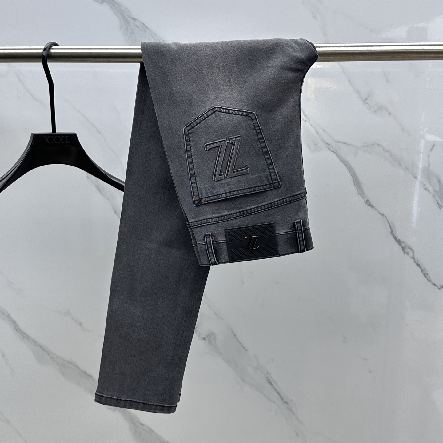  🆕ZEGNA·杰尼亚 🔥高端定制、2025早春薄款最新款牛仔裤 柜台同步发售 小脚版型，进口固色面料 