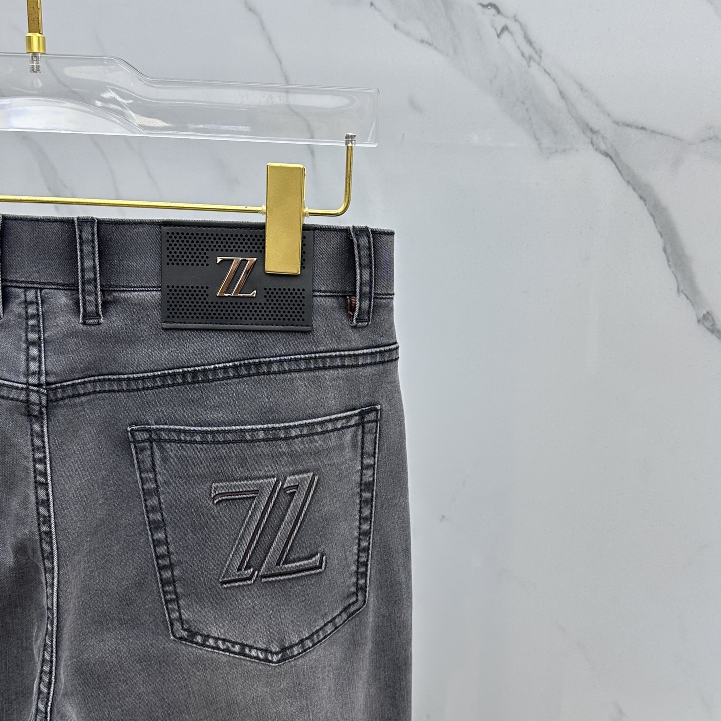  🆕ZEGNA·杰尼亚 🔥高端定制、2025早春薄款最新款牛仔裤 柜台同步发售 小脚版型，进口固色面料 