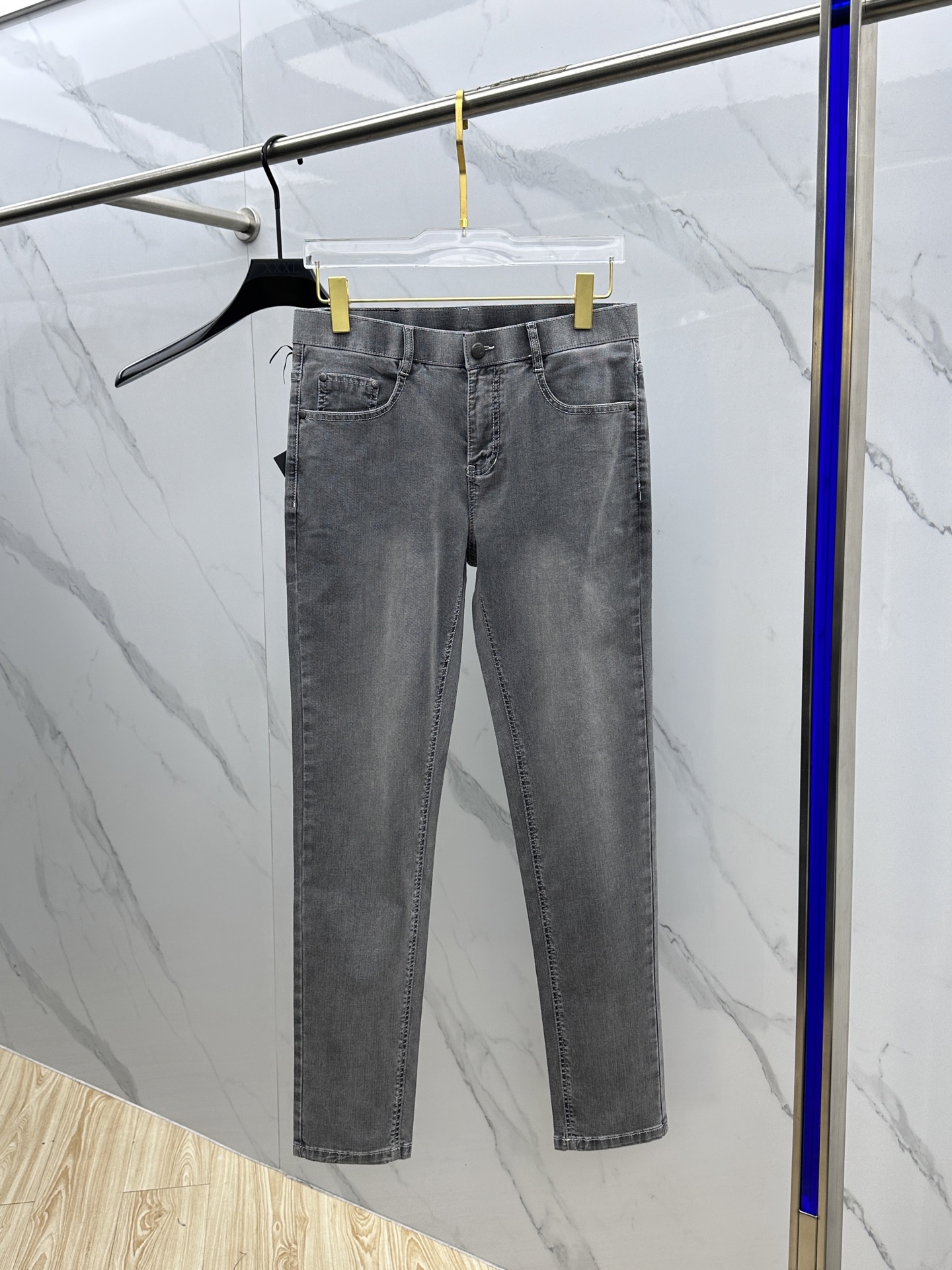 🆕ZEGNA·杰尼亚 🔥高端定制、2025早春薄款最新款牛仔裤 柜台同步发售 小脚版型，进口固色面料 