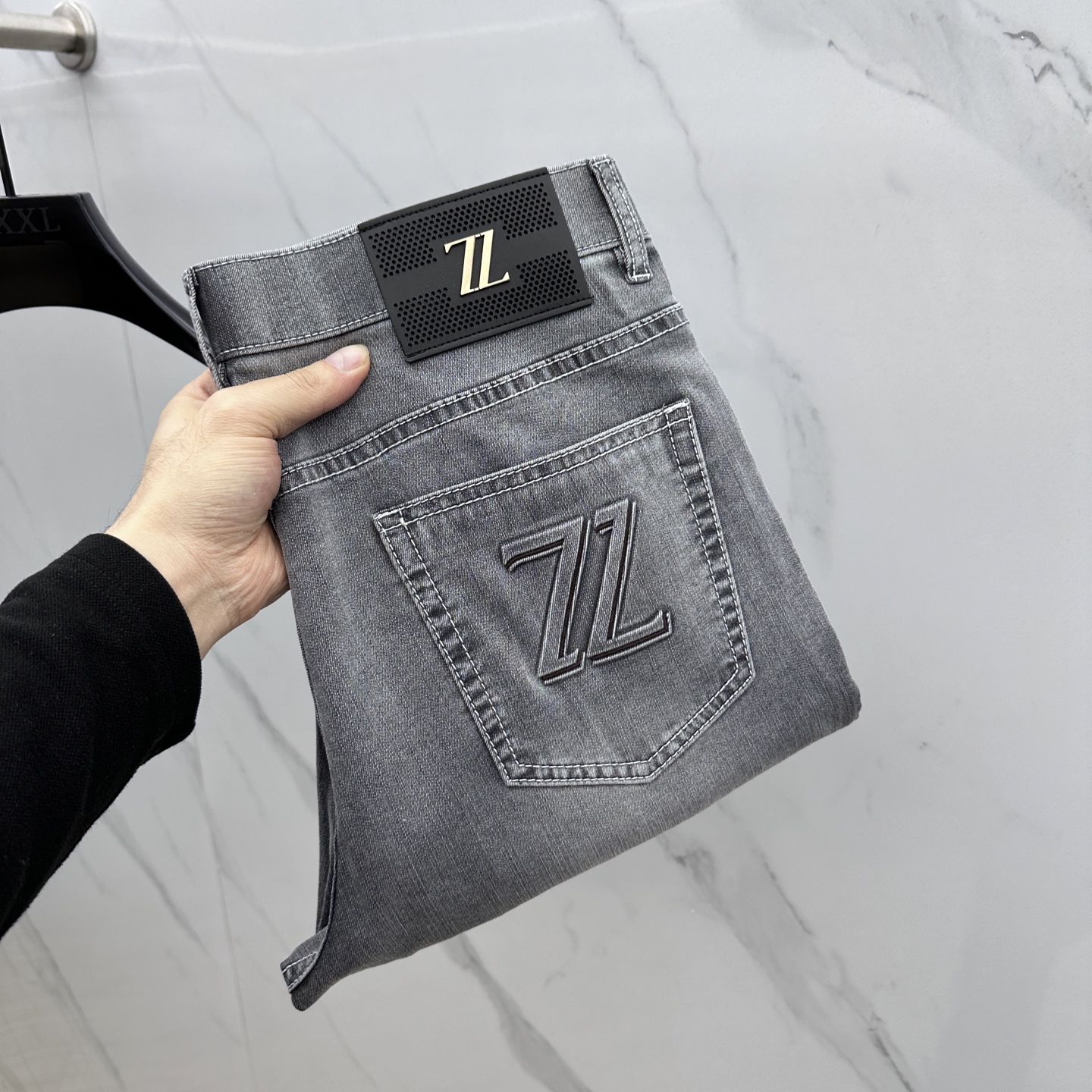  🆕ZEGNA·杰尼亚 🔥高端定制、2025早春薄款最新款牛仔裤 柜台同步发售 小脚版型，进口固色面料 