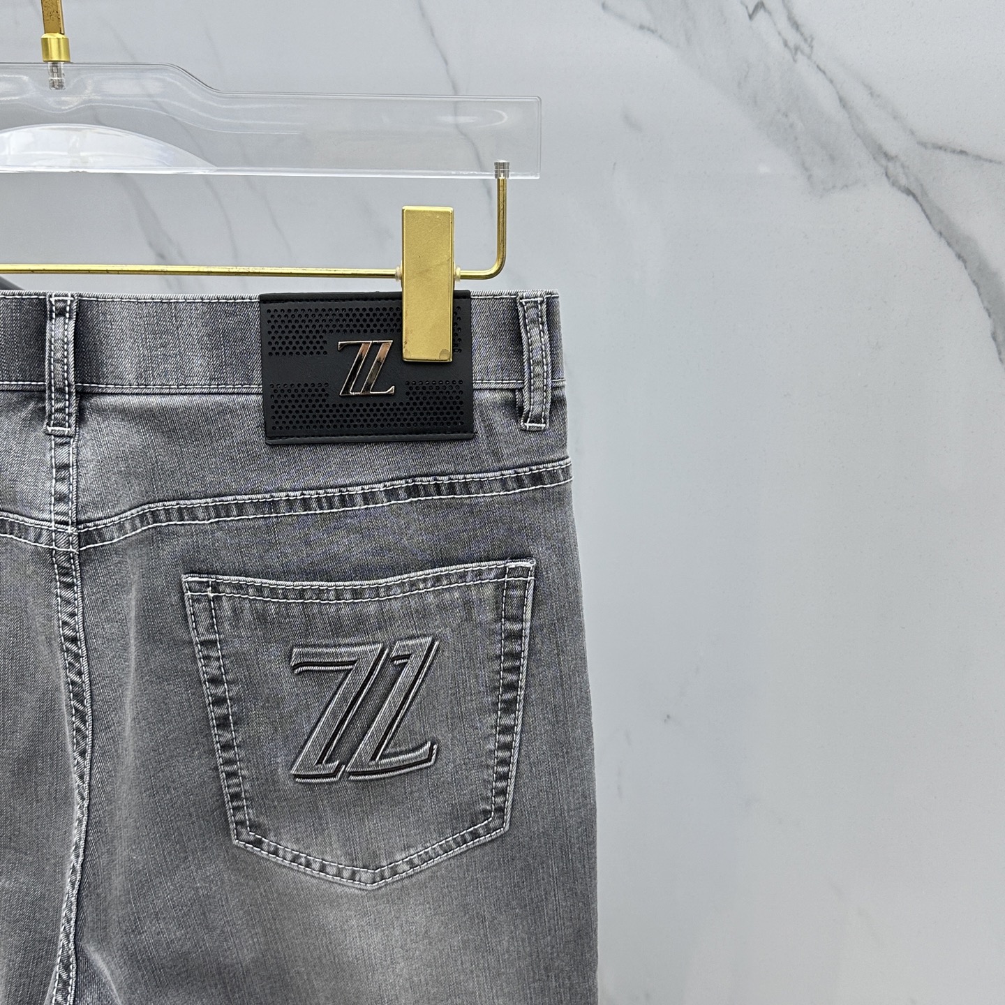  🆕ZEGNA·杰尼亚 🔥高端定制、2025早春薄款最新款牛仔裤 柜台同步发售 小脚版型，进口固色面料 