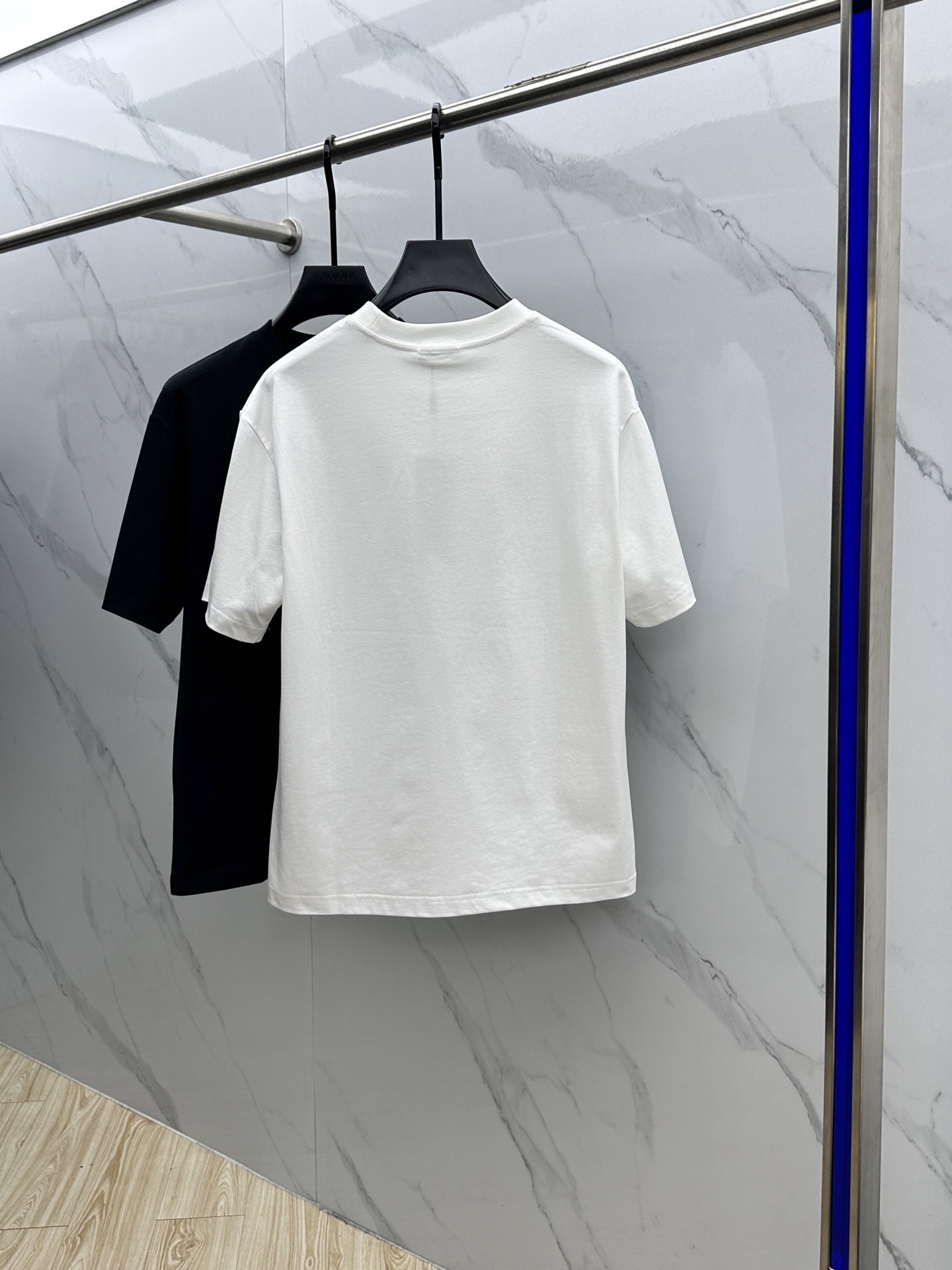  🆕Christian Dior·迪奥 2025FW春夏新品圆领打底外穿T恤，立体感logo微廓形半袖2