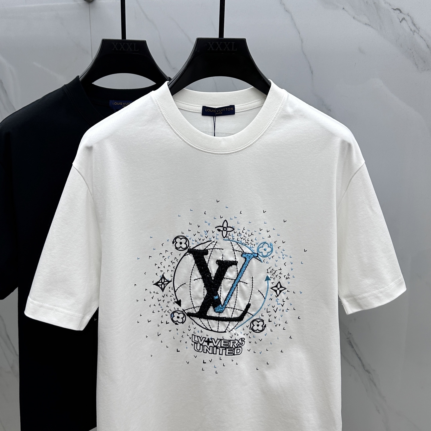  🆕Louis Vuitton·路易威登  2025FW春夏新品圆领打底外穿T恤，立体感logo微廓形半