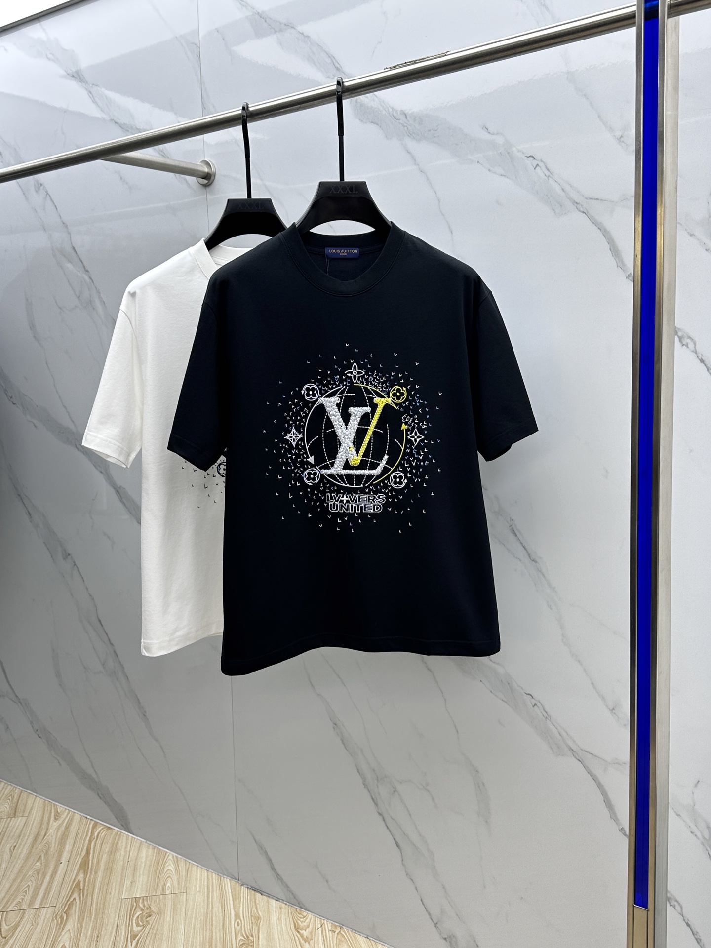  🆕Louis Vuitton·路易威登  2025FW春夏新品圆领打底外穿T恤，立体感logo微廓形半