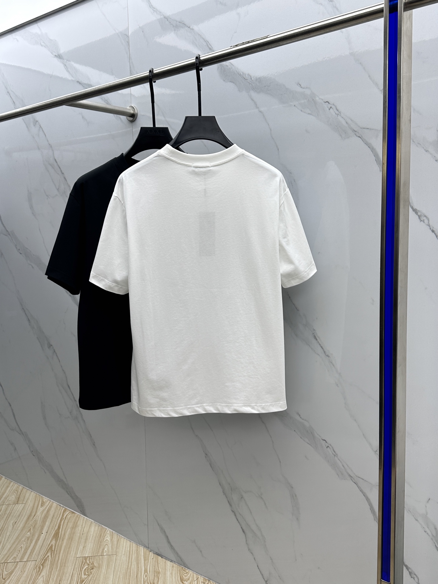  🆕Christian Dior·迪奥   2025FW春夏新品圆领打底外穿T恤，立体感logo微廓形半