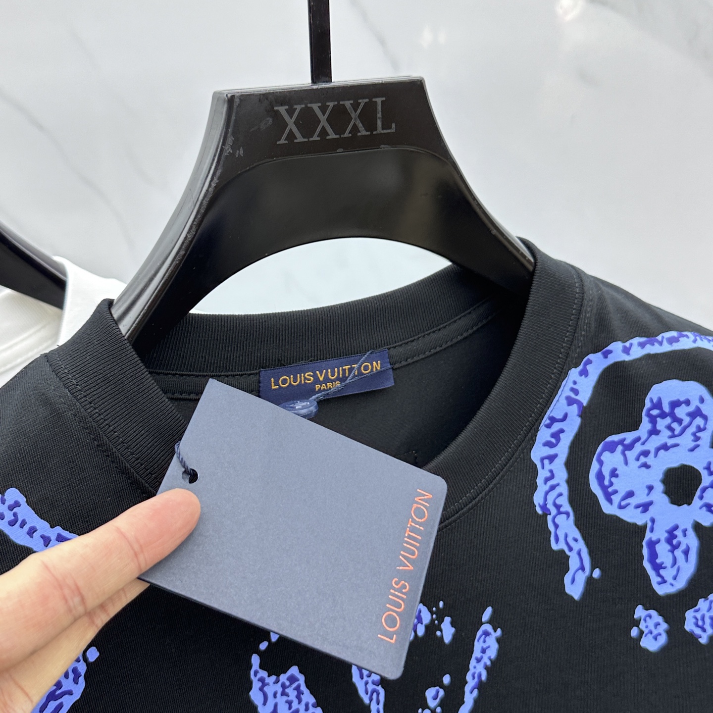  🆕1V*路易*登 2025FW春夏新品圆领打底外穿T恤，立体感logo微廓形半袖纯棉打底，手感面糯有骨
