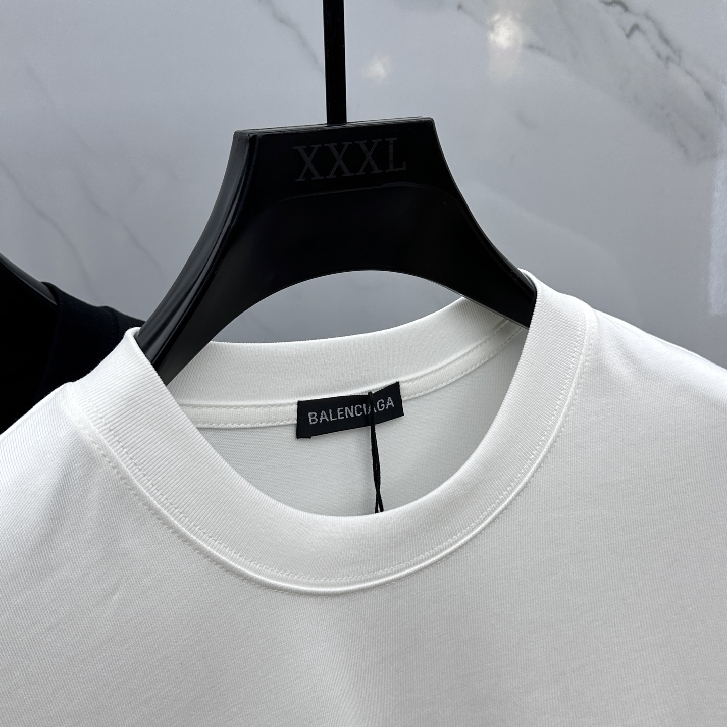  🆕Balenciag*巴黎 2025FW春夏新品圆领打底外穿T恤，立体感logo微廓形半袖纯棉打底，手