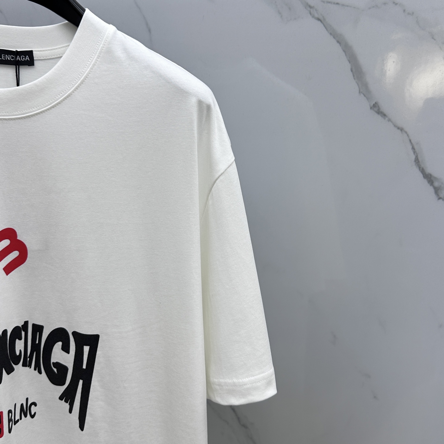  🆕Balenciag*巴黎 2025FW春夏新品圆领打底外穿T恤，立体感logo微廓形半袖纯棉打底，手