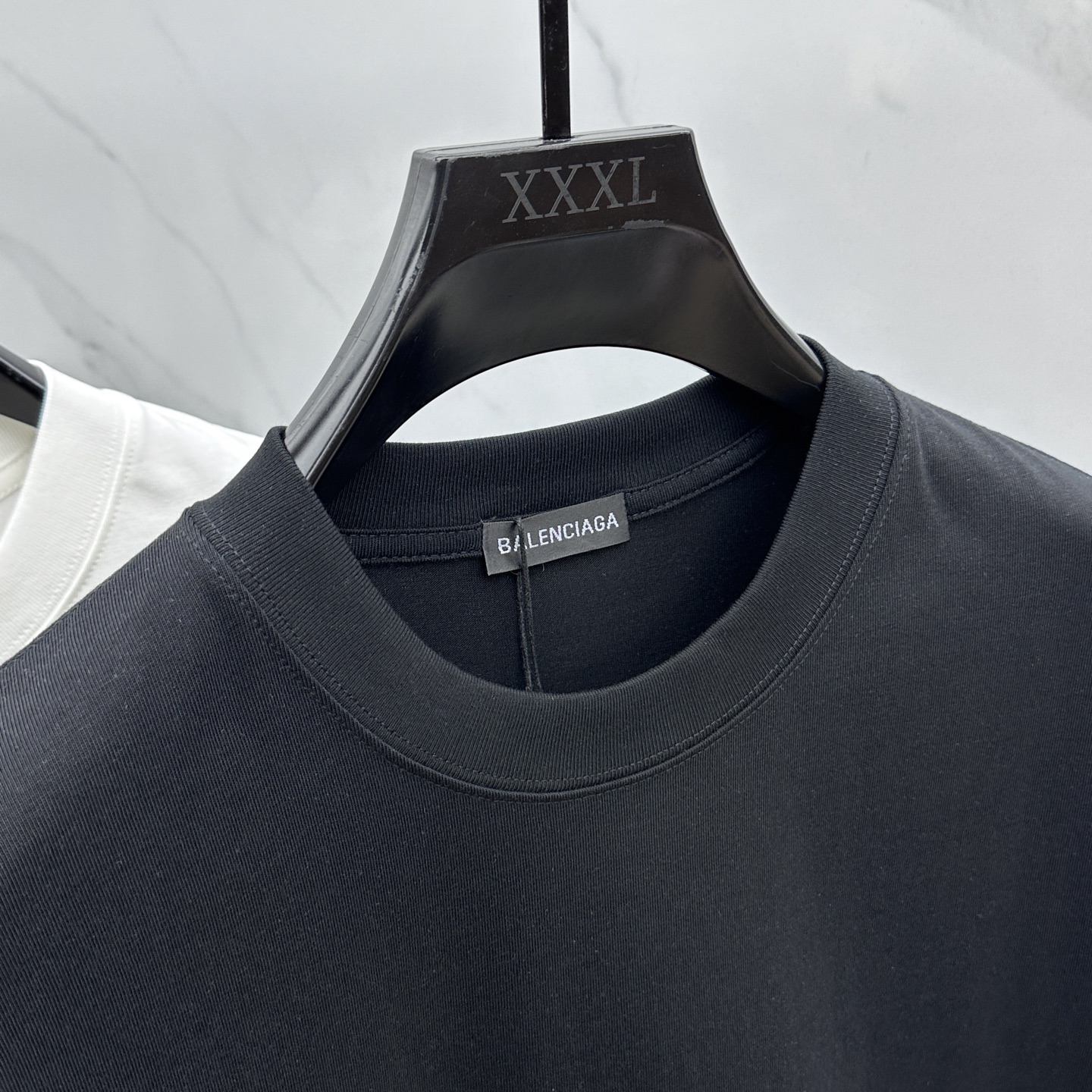  🆕Balenciag*巴黎 2025FW春夏新品圆领打底外穿T恤，立体感logo微廓形半袖纯棉打底，手